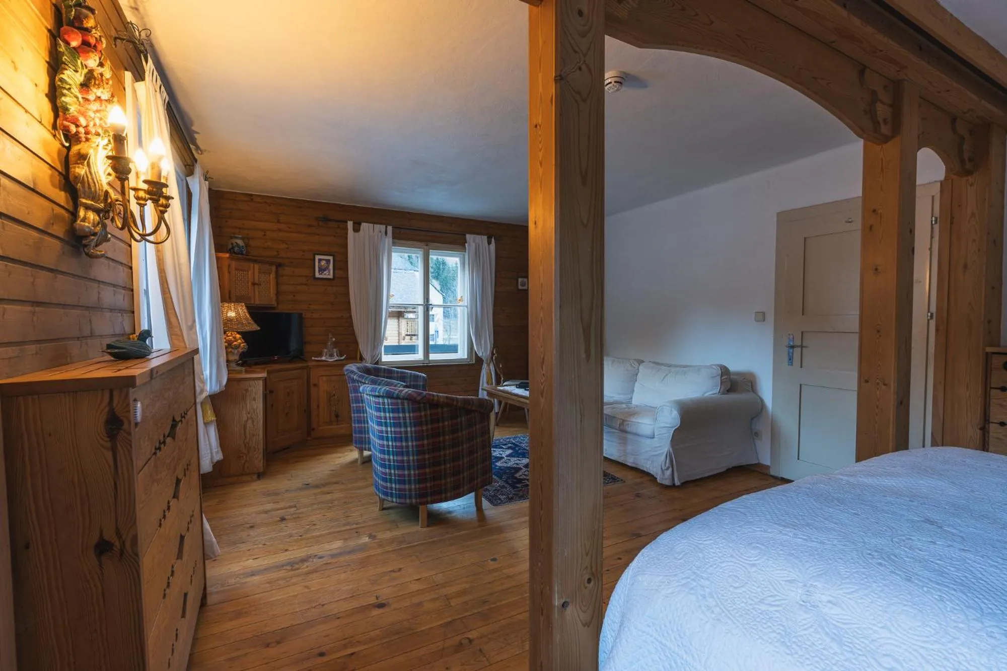 Photo of the whole room, Bed in Hotel Schlosswirt