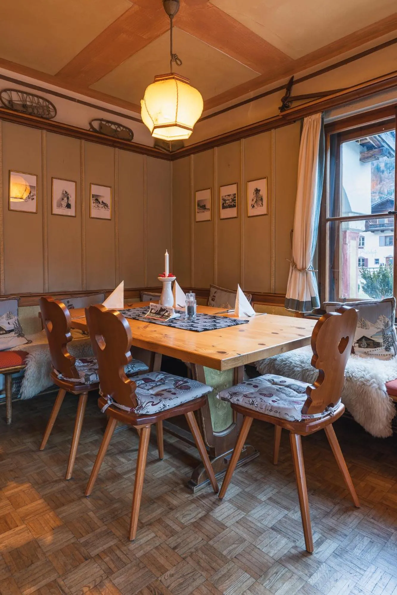 Restaurant/places to eat in Hotel Schlosswirt