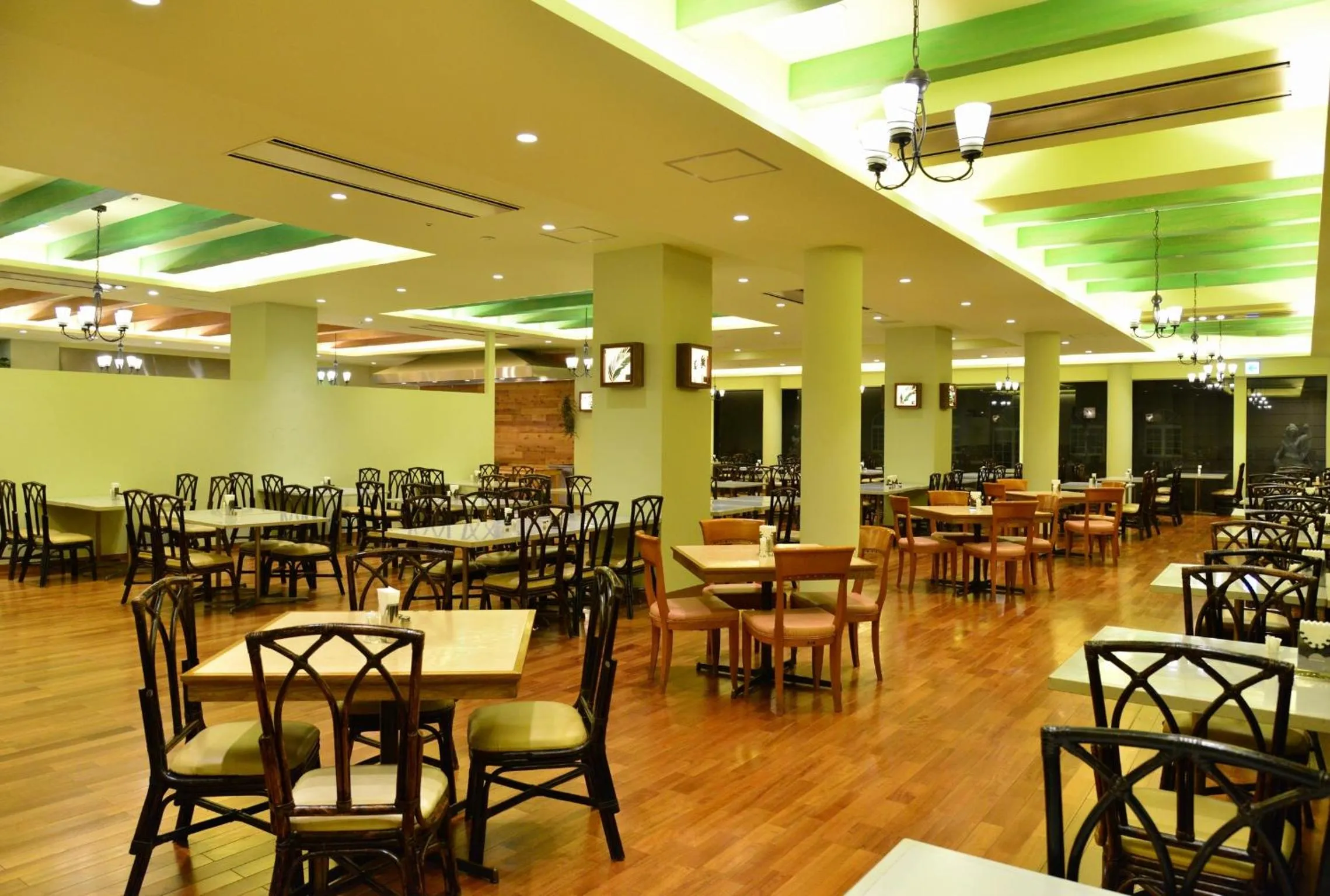 Restaurant/places to eat in Pacific Hotel Okinawa