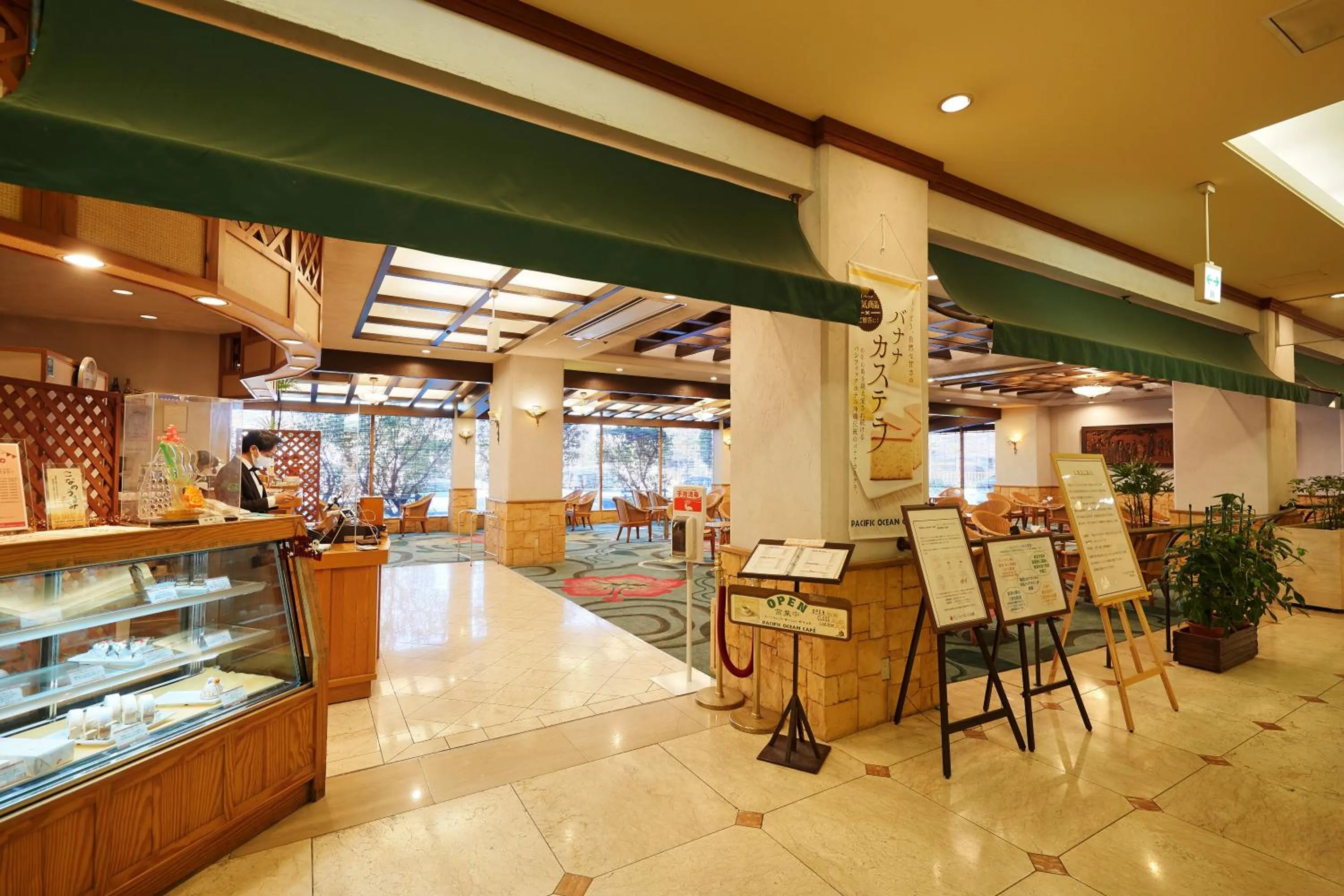 Restaurant/places to eat in Pacific Hotel Okinawa