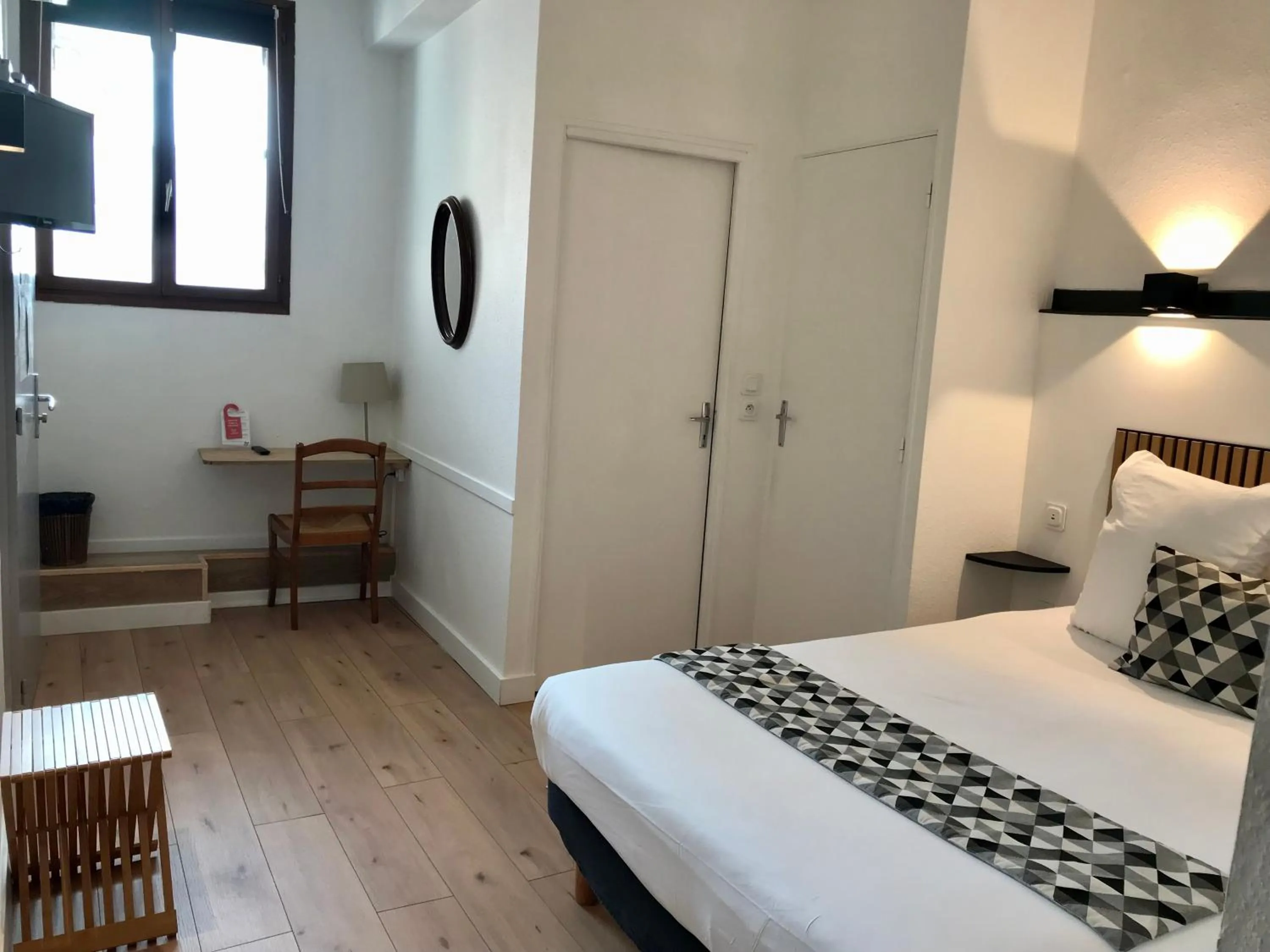 Bed in Hôtel Croix Baragnon