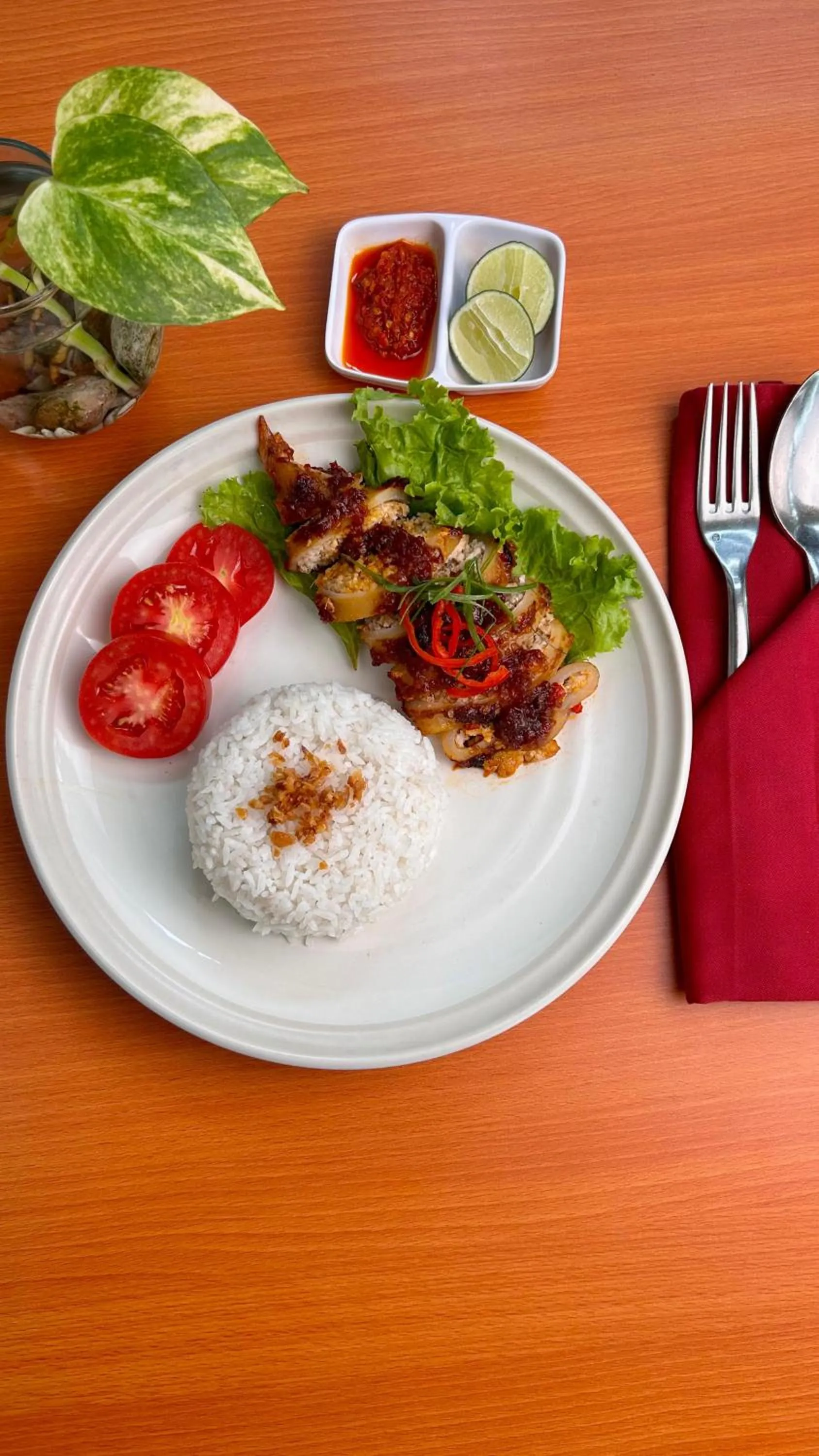 Restaurant/places to eat in Soll Marina Hotel Serpong