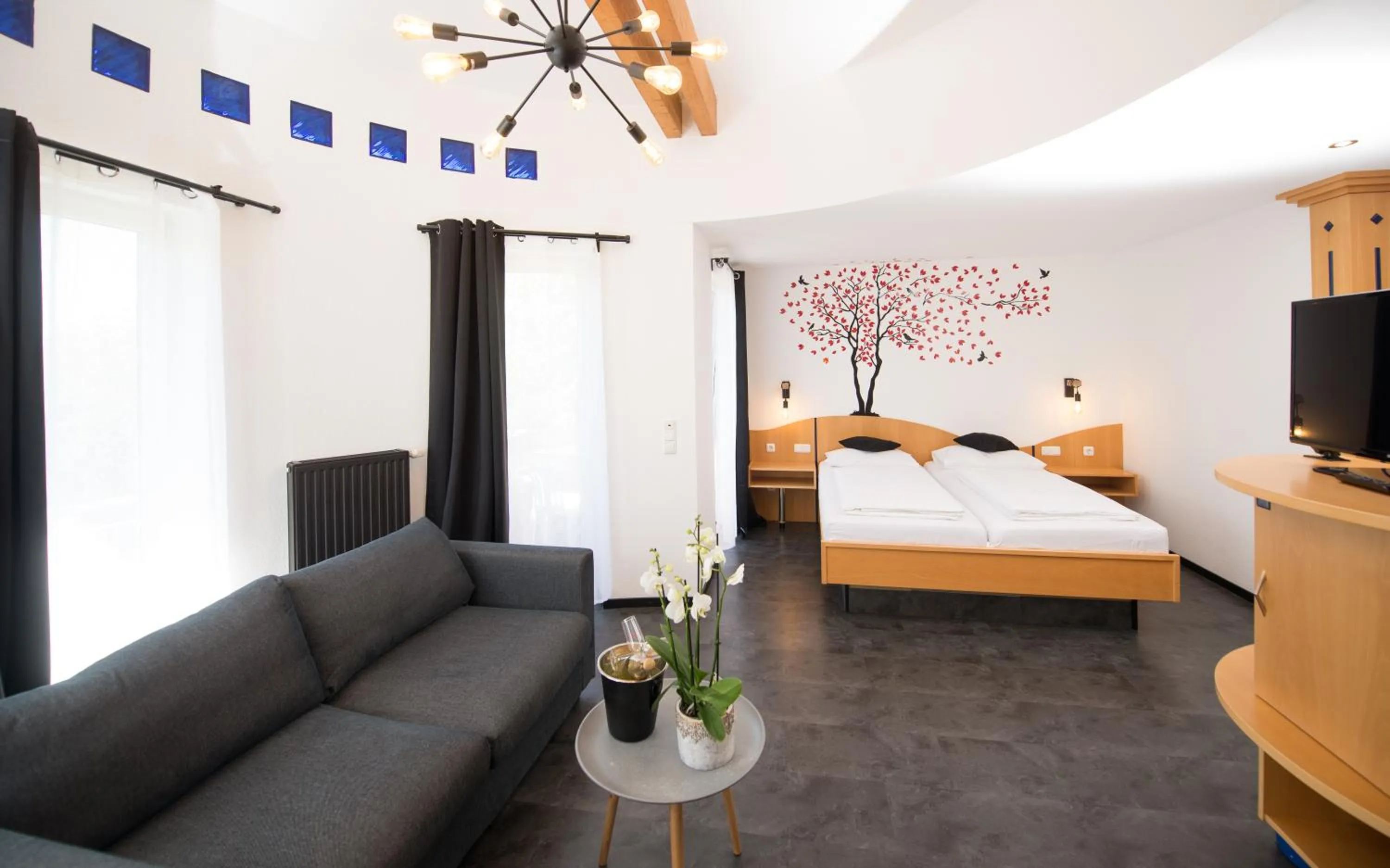 Photo of the whole room, Bed in Berghotel Kristall