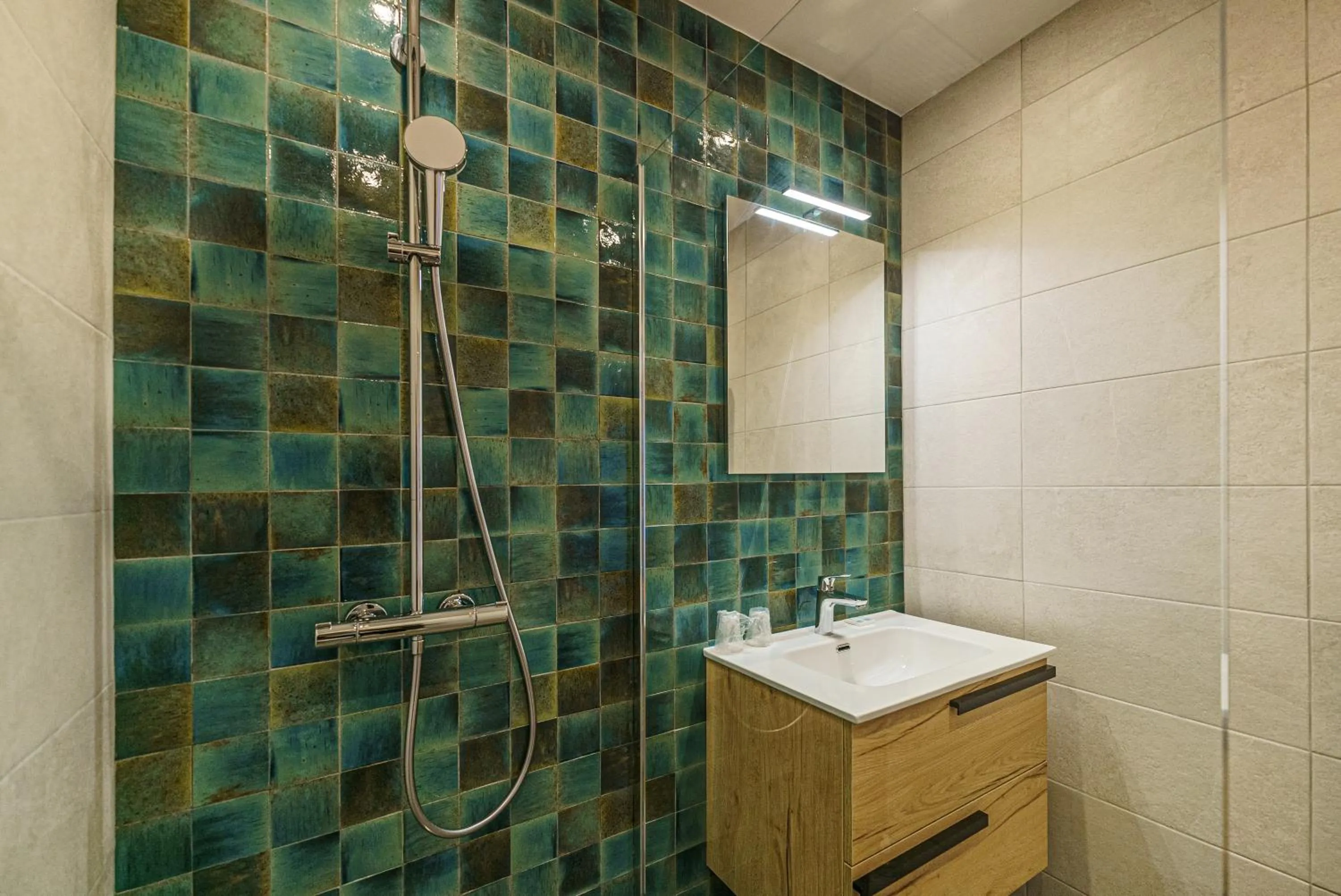 Shower in Hôtel De La Plage