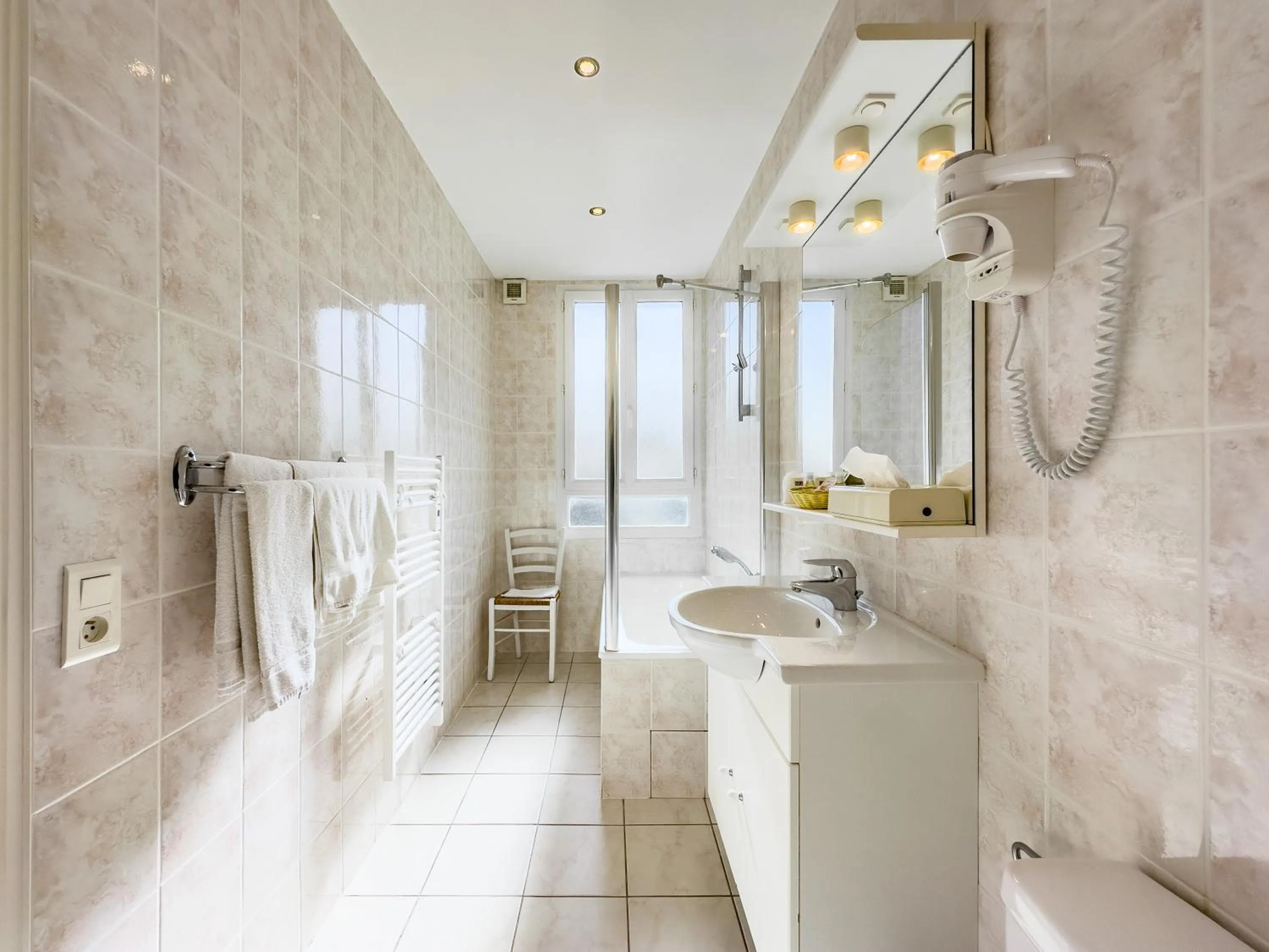 Bathroom in Hôtel De La Plage