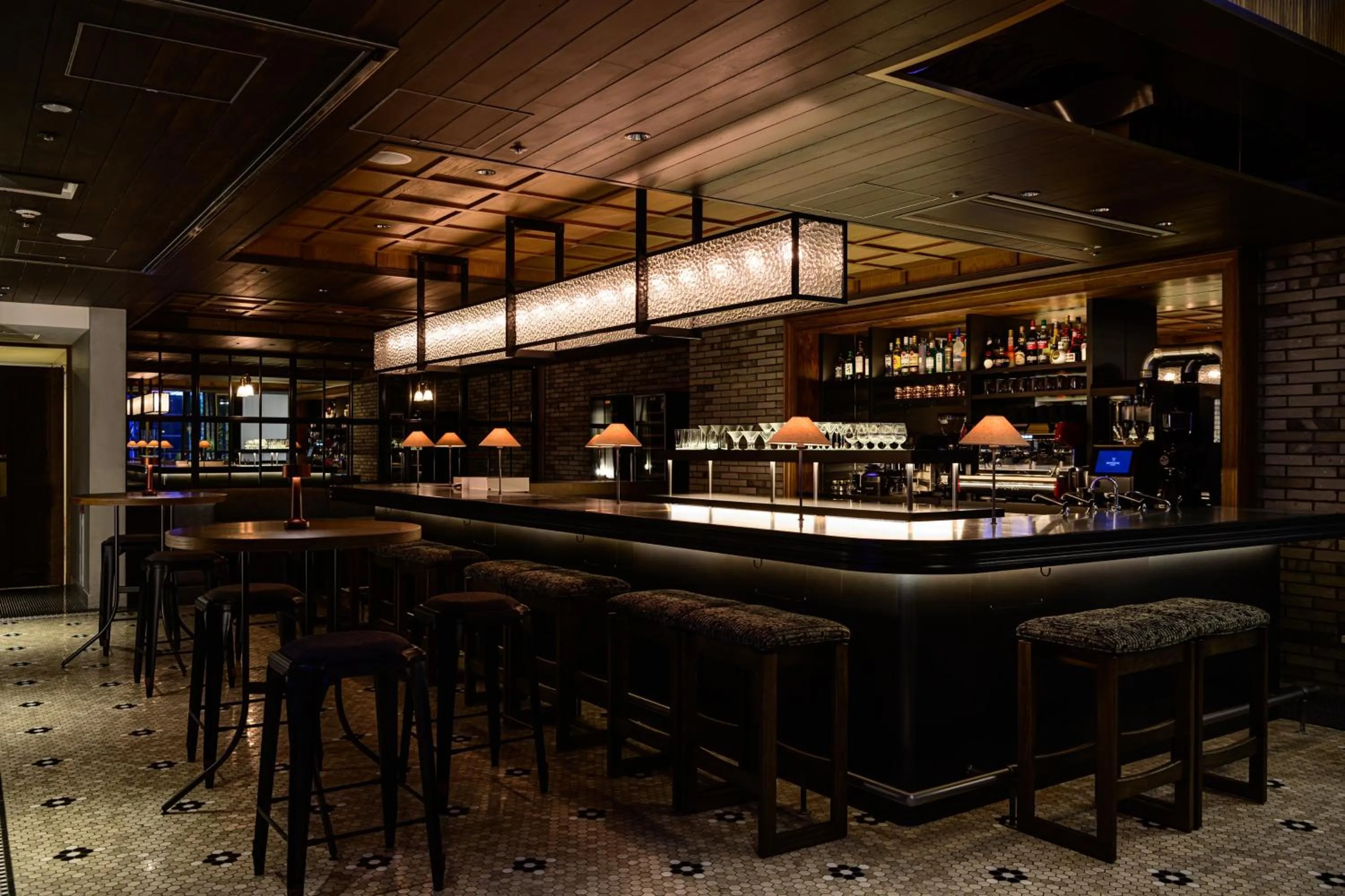 Restaurant/places to eat in Hotel The Knot Yokohama