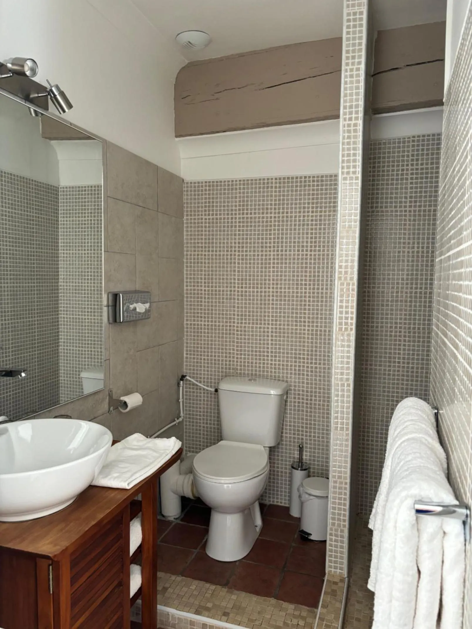 Bathroom in Logis Hôtel La Sommellerie