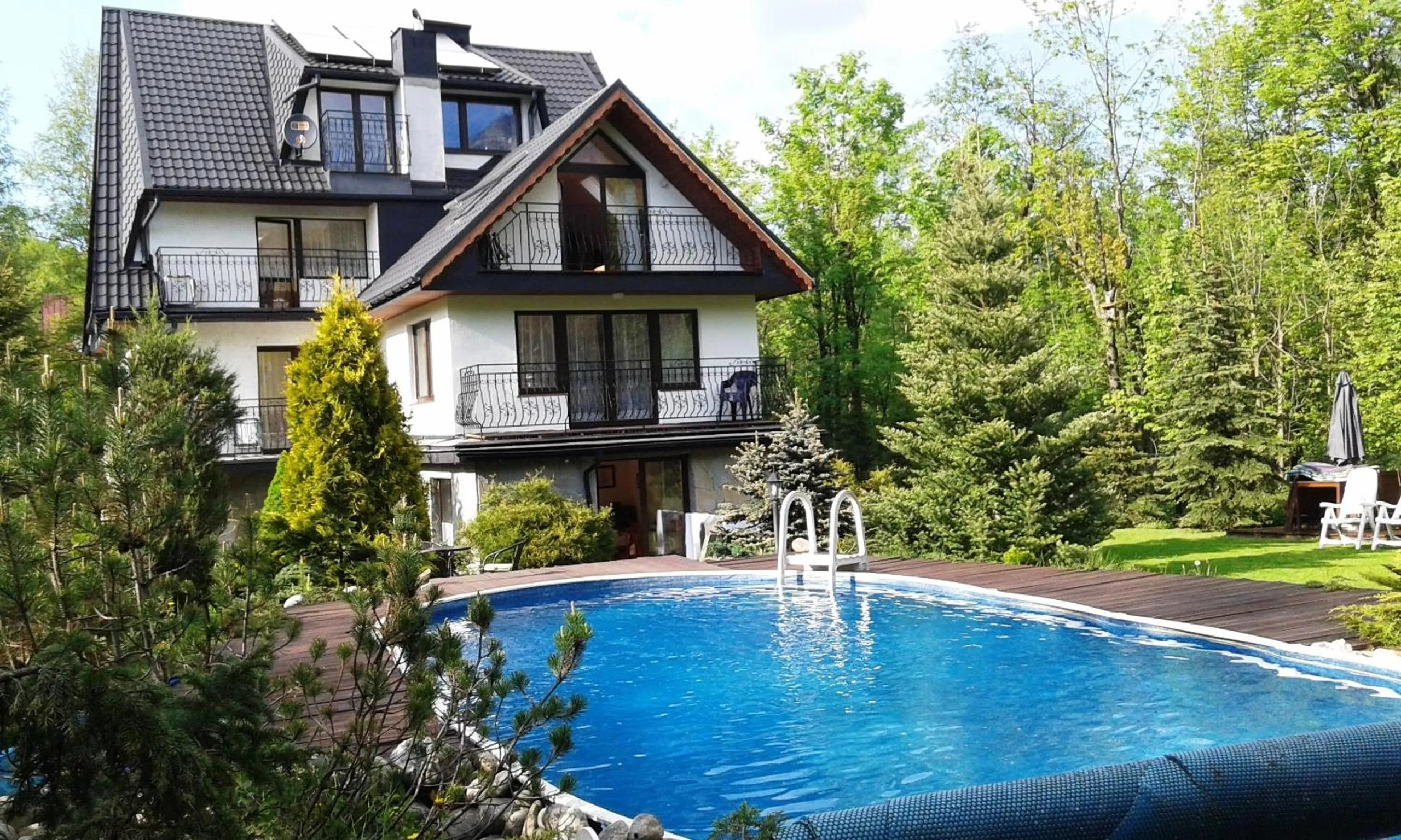 Swimming pool in Willa Limba