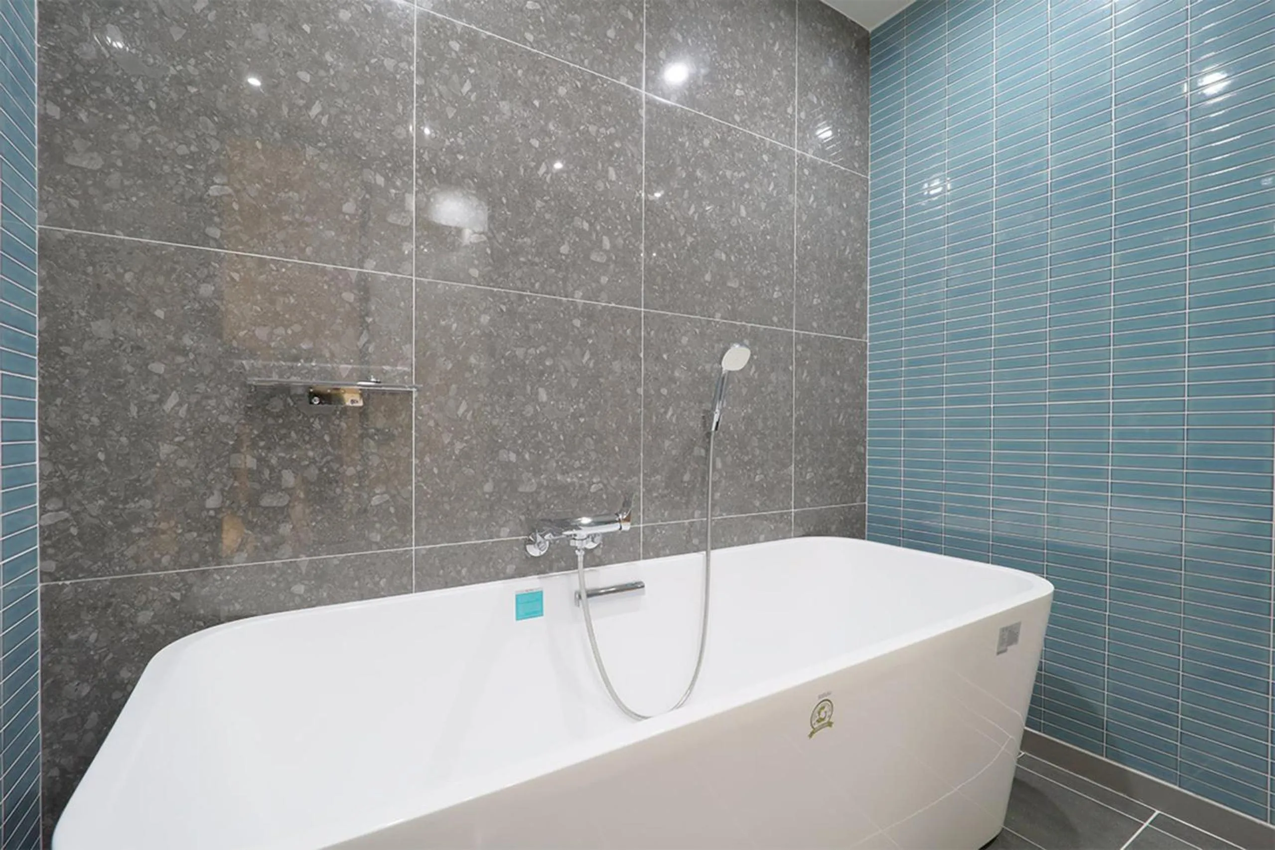 Bath in HOTEL YUNA Business