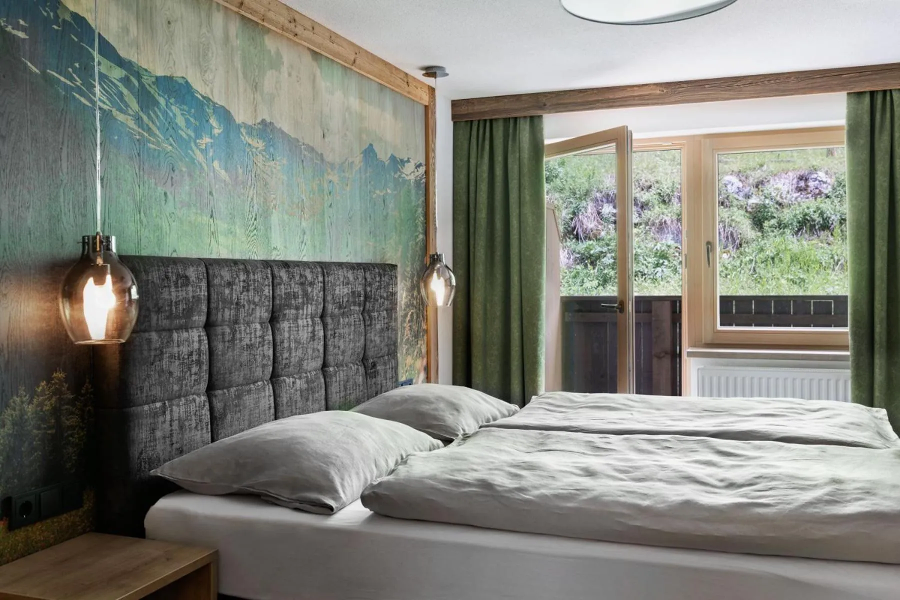 Bedroom, Bed in Berggasthaus Höllensteinhütte