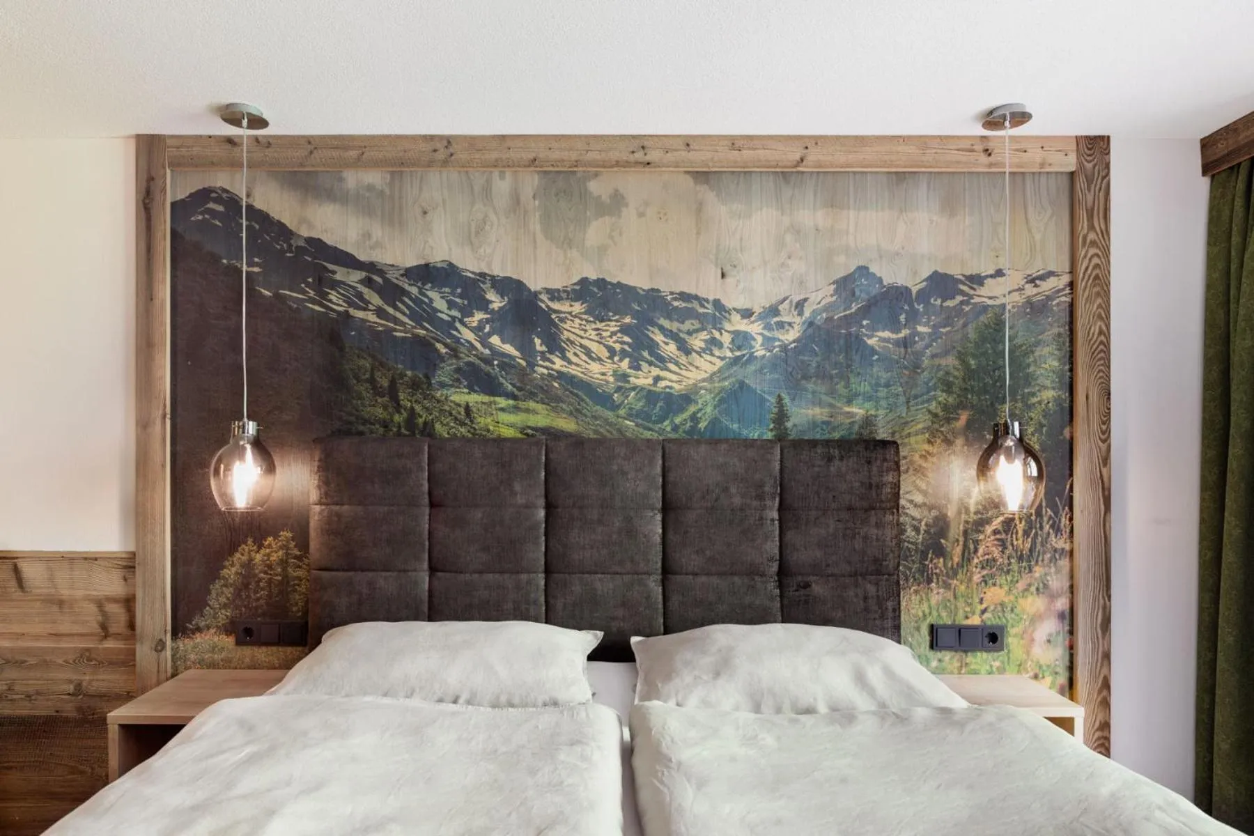 Bed in Berggasthaus Höllensteinhütte