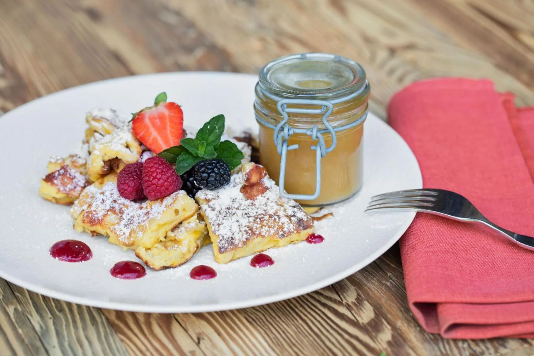 Food and drinks in Berggasthaus Höllensteinhütte