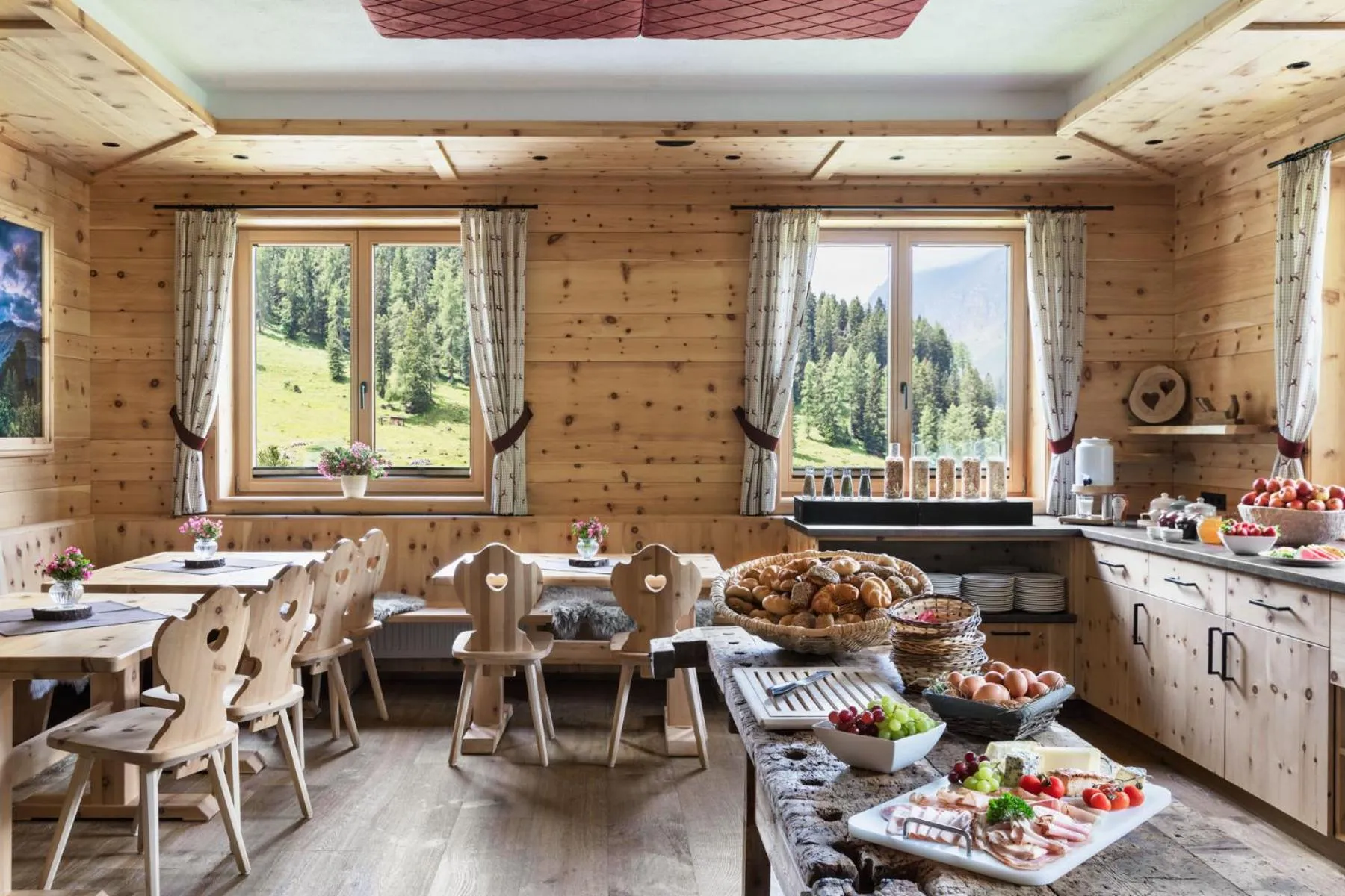 Restaurant/places to eat in Berggasthaus Höllensteinhütte