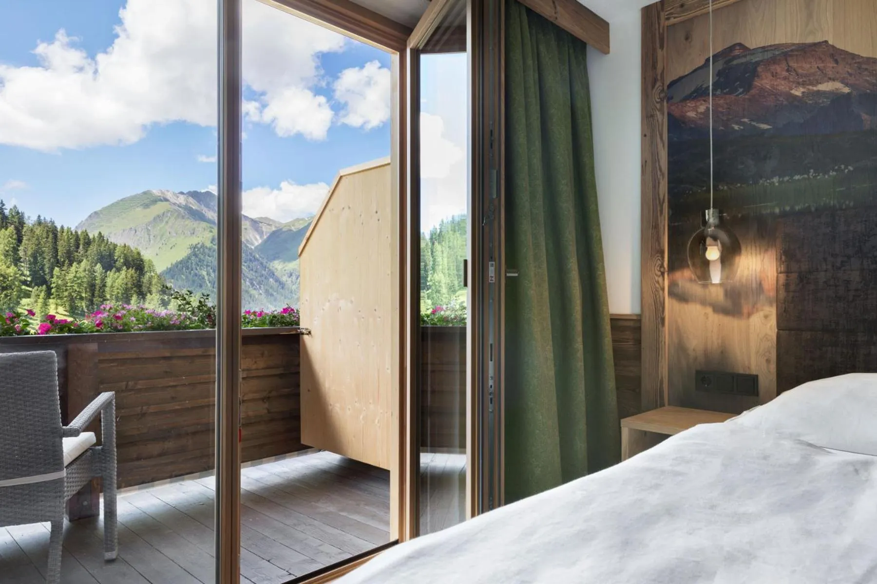 Balcony/Terrace, Bed in Berggasthaus Höllensteinhütte