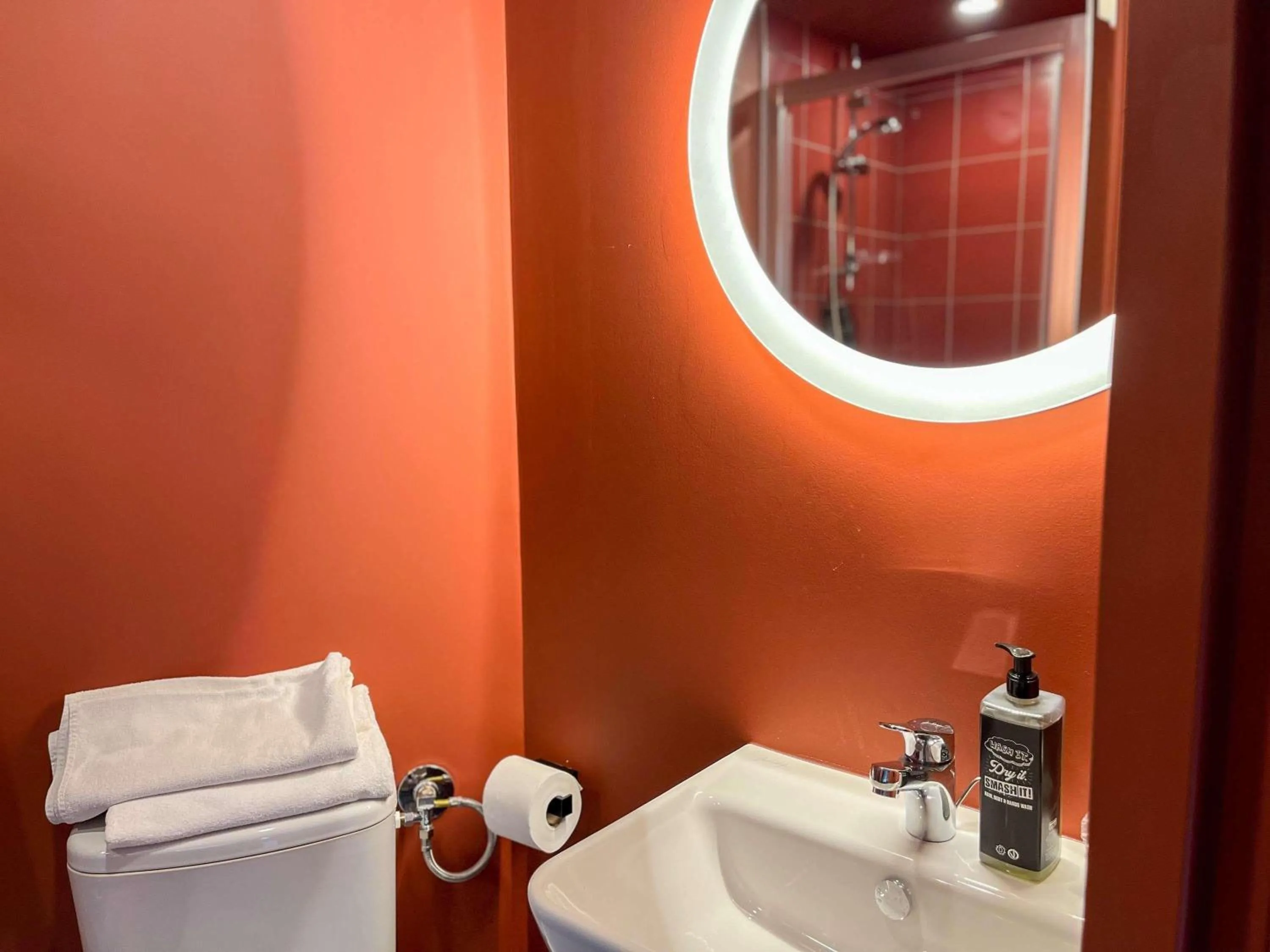 Bedroom in Greet hôtel Montpellier Aéroport Parc des Expos