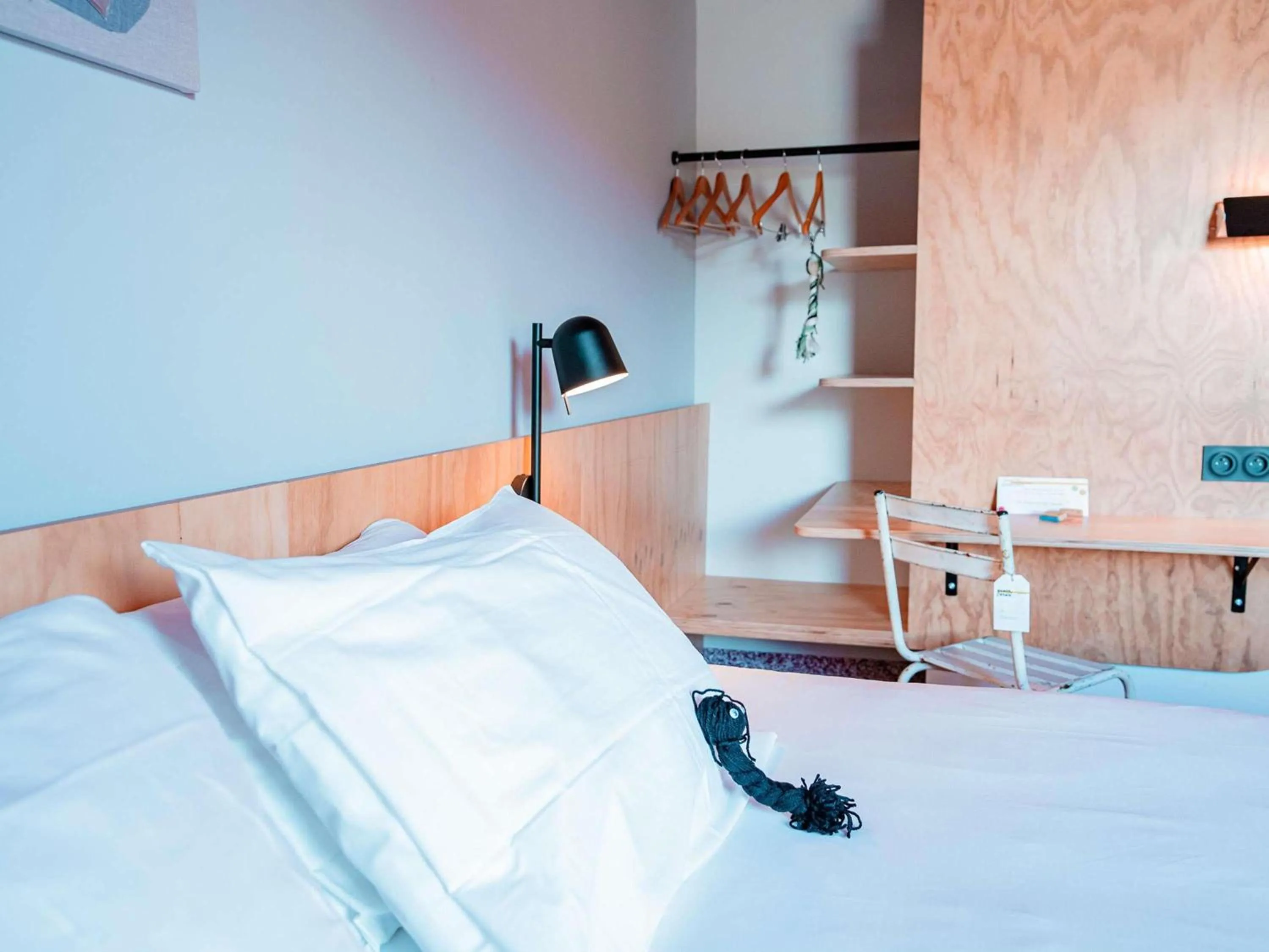 Bedroom, Bed in Greet hôtel Montpellier Aéroport Parc des Expos