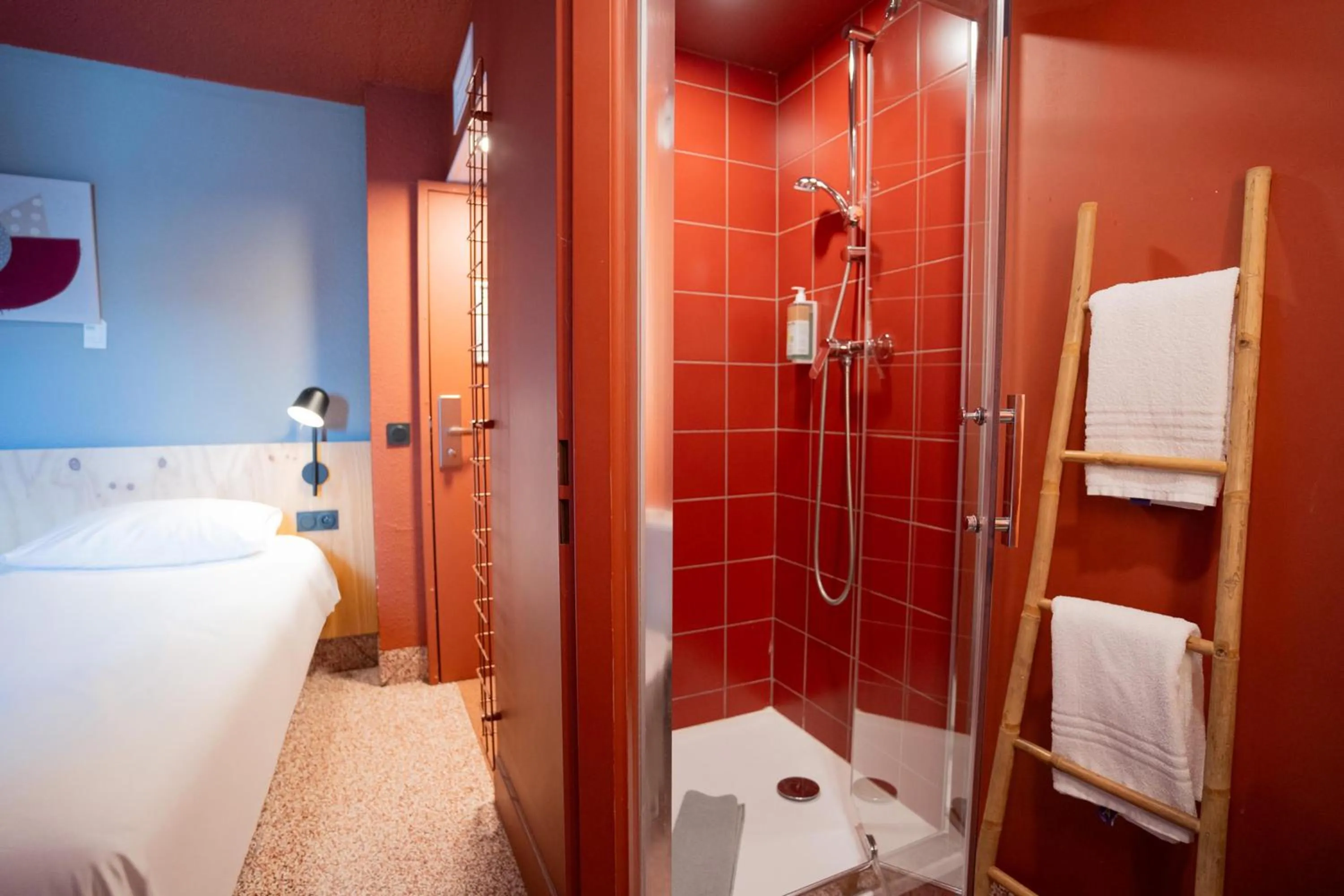 Bathroom in Greet hôtel Montpellier Aéroport Parc des Expos