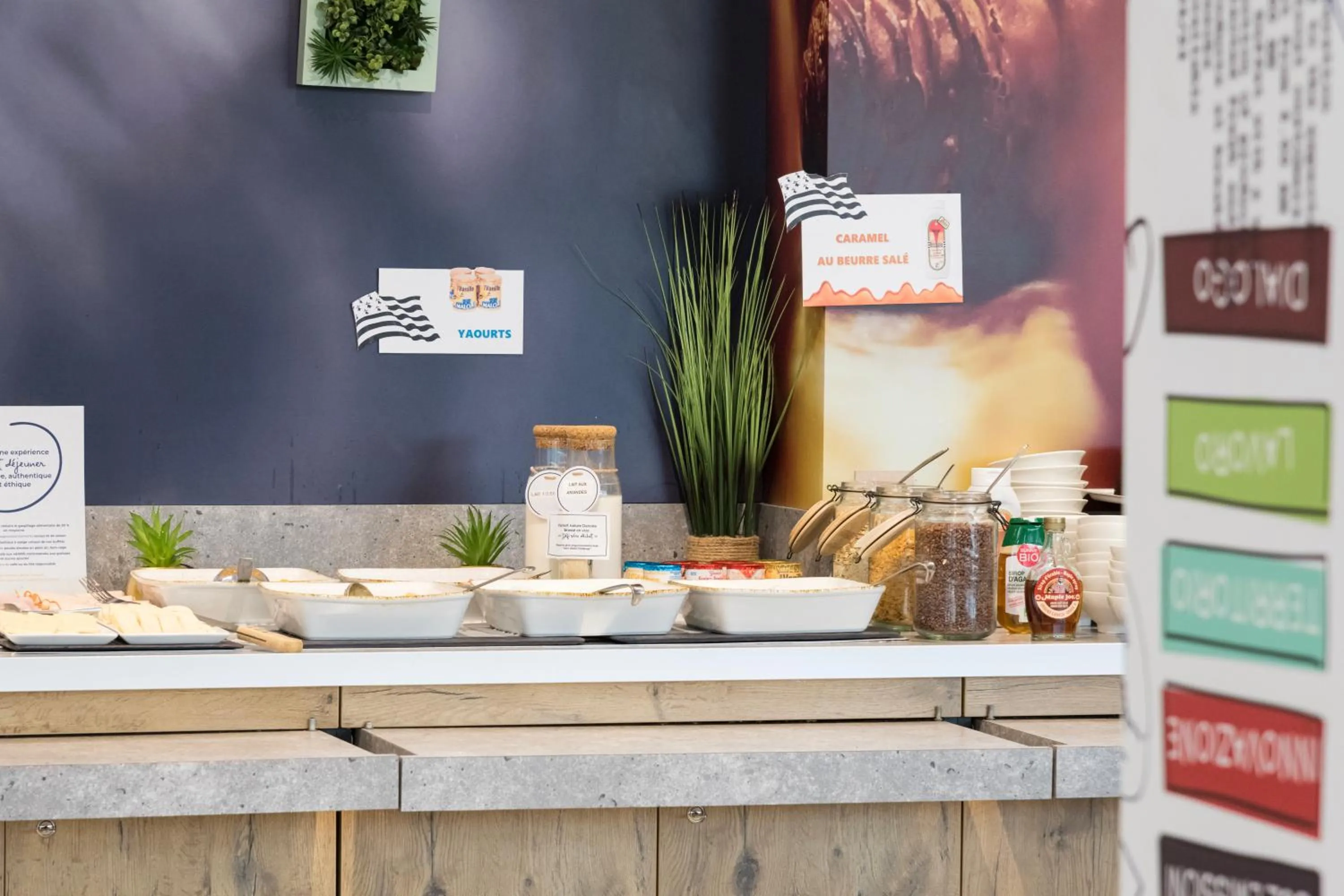 Breakfast in Hotel ibis Rennes Centre Gare Sud