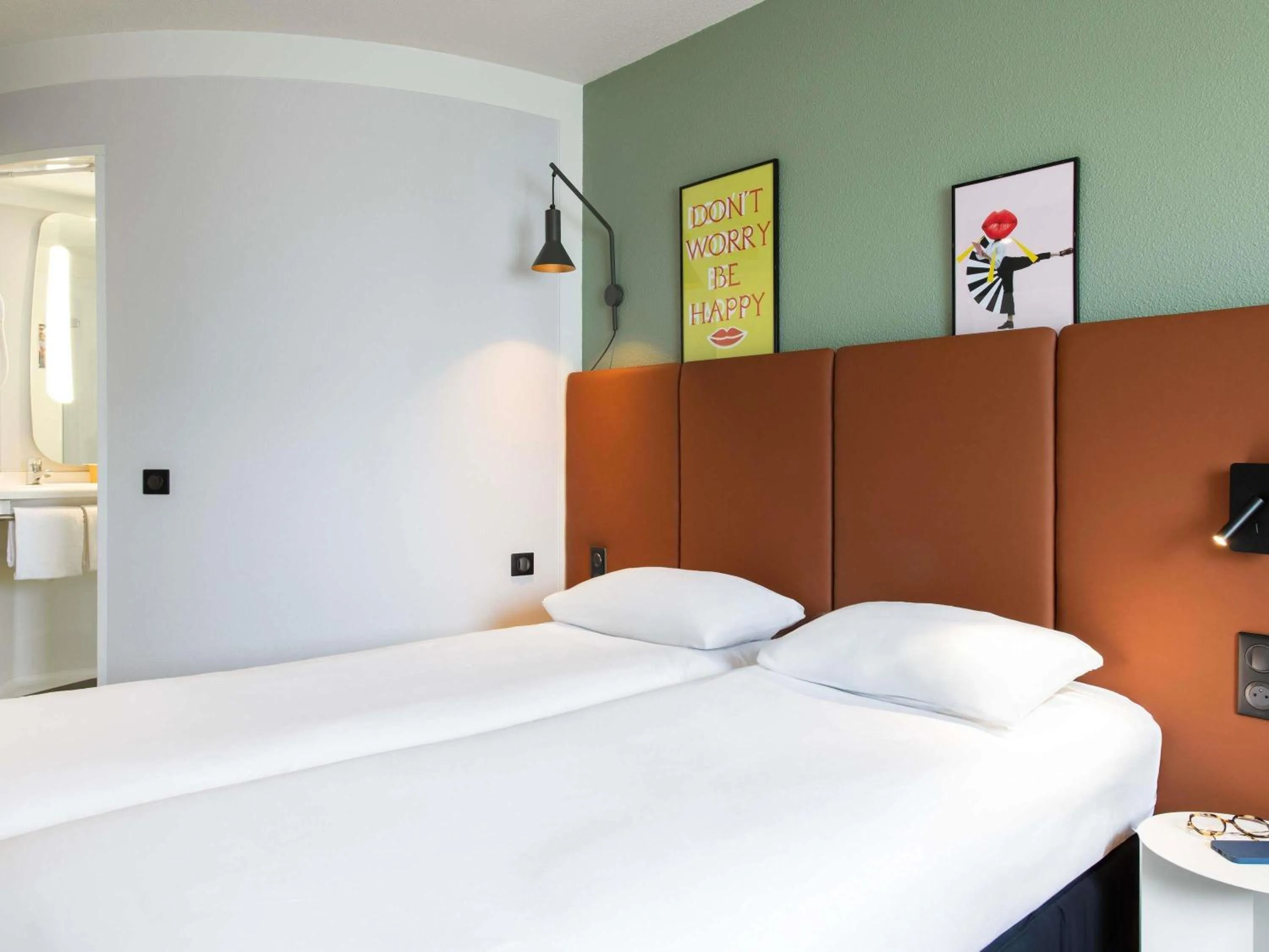 Bedroom, Bed in Hotel ibis Rennes Centre Gare Sud