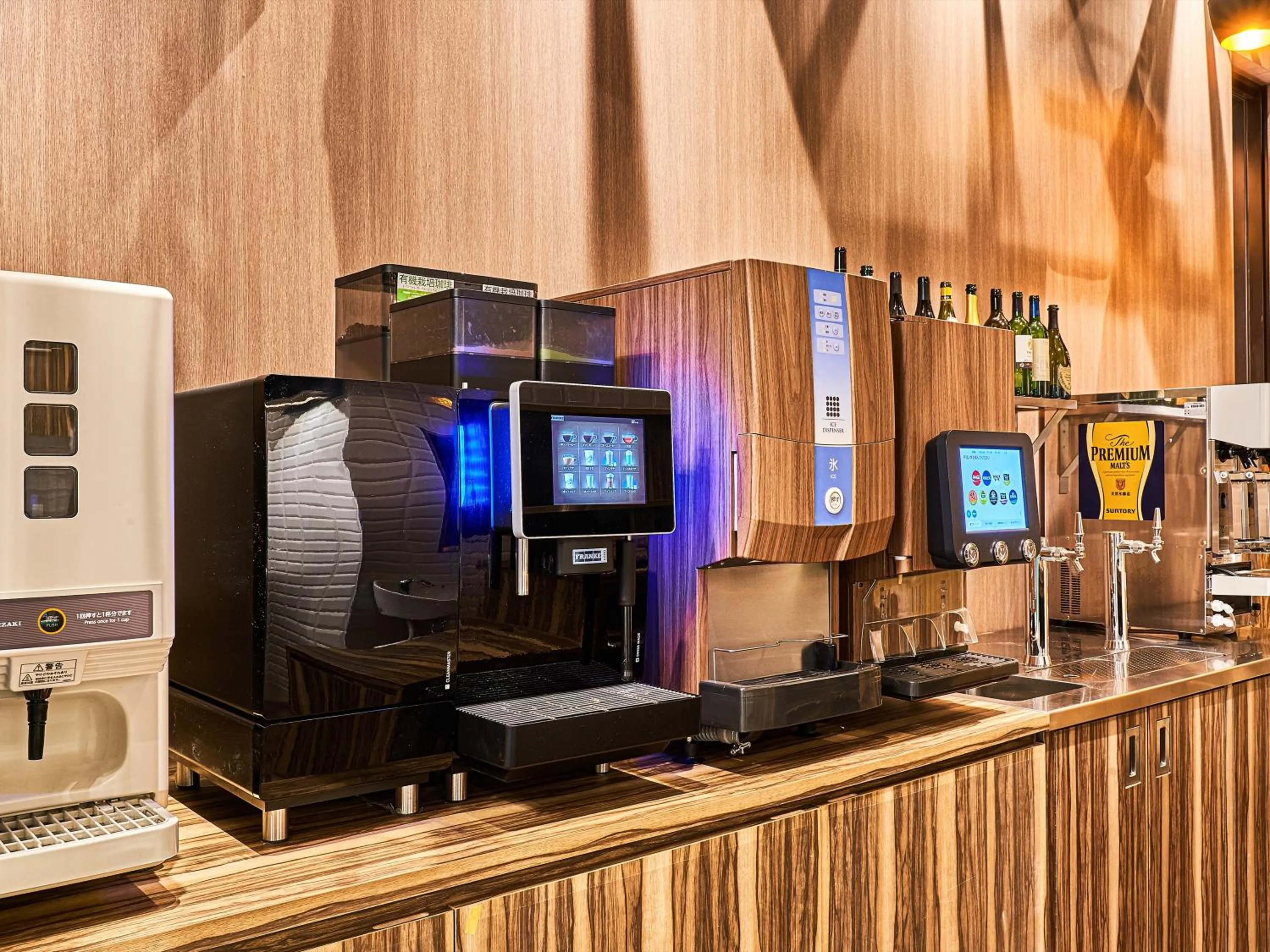 Coffee/tea facilities in Anshin Oyado Woman&Man Nagoya Sakae