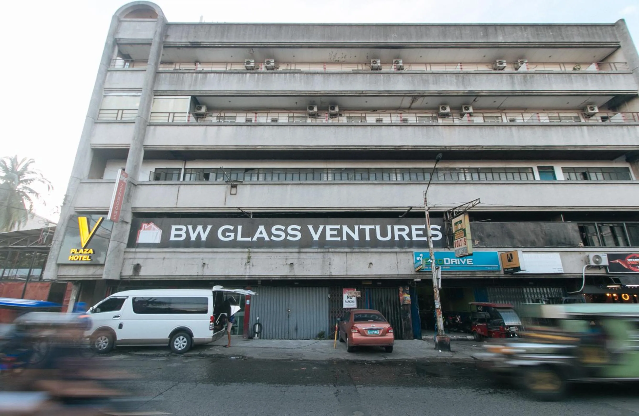 Property building in RedDoorz at V Plaza Hotel Manila