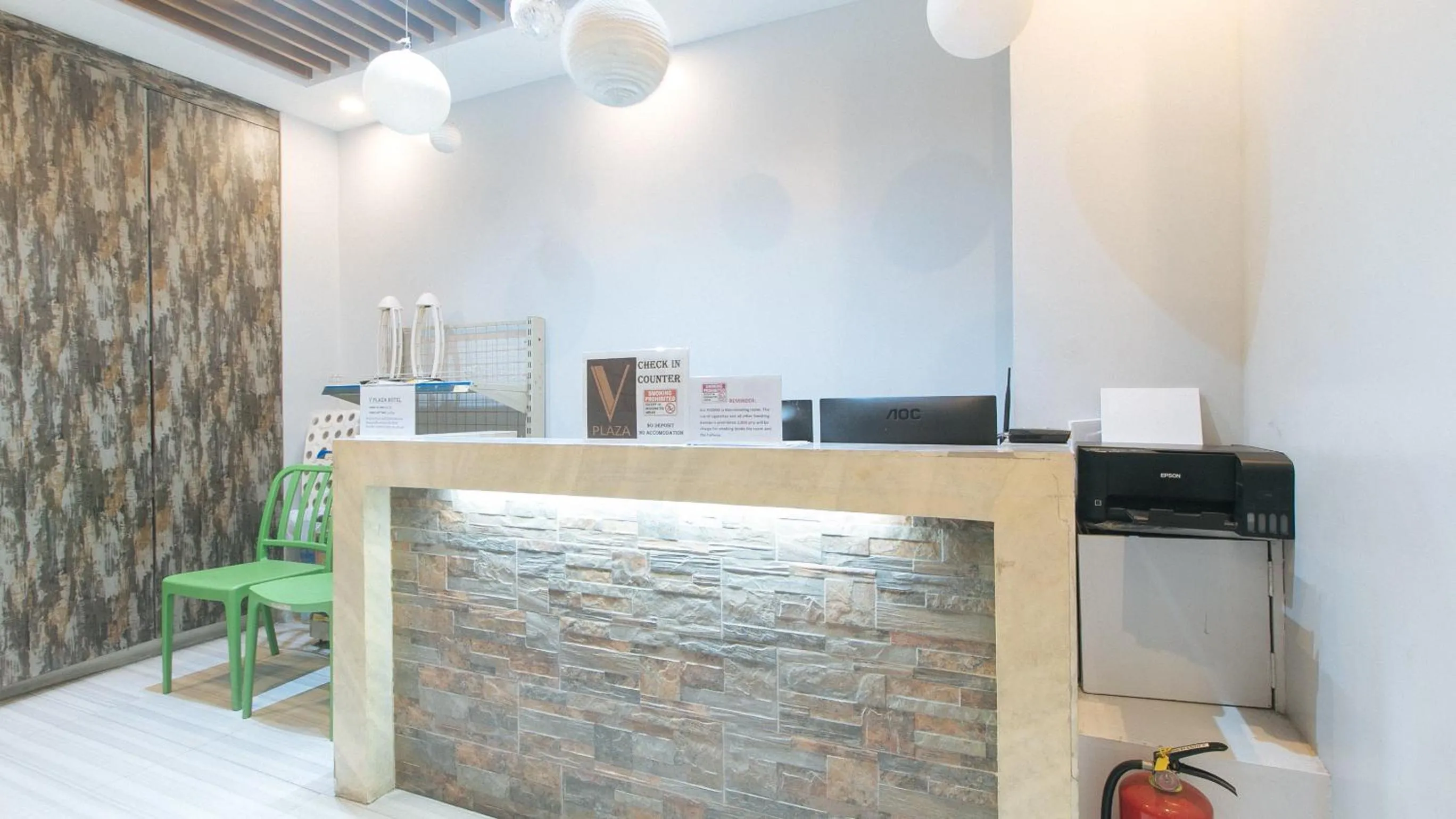 Lobby or reception in RedDoorz at V Plaza Hotel Manila