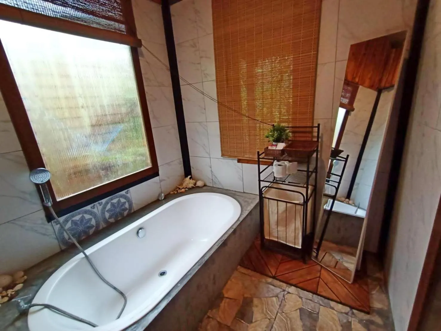 Bathroom in Kohmook Nurse House