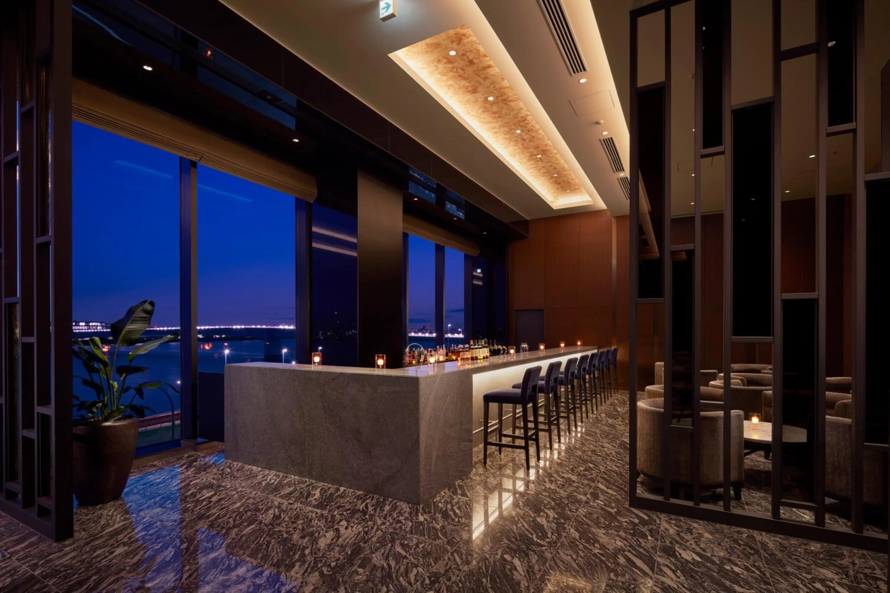 Night in Villa Fontaine Grand Haneda Airport