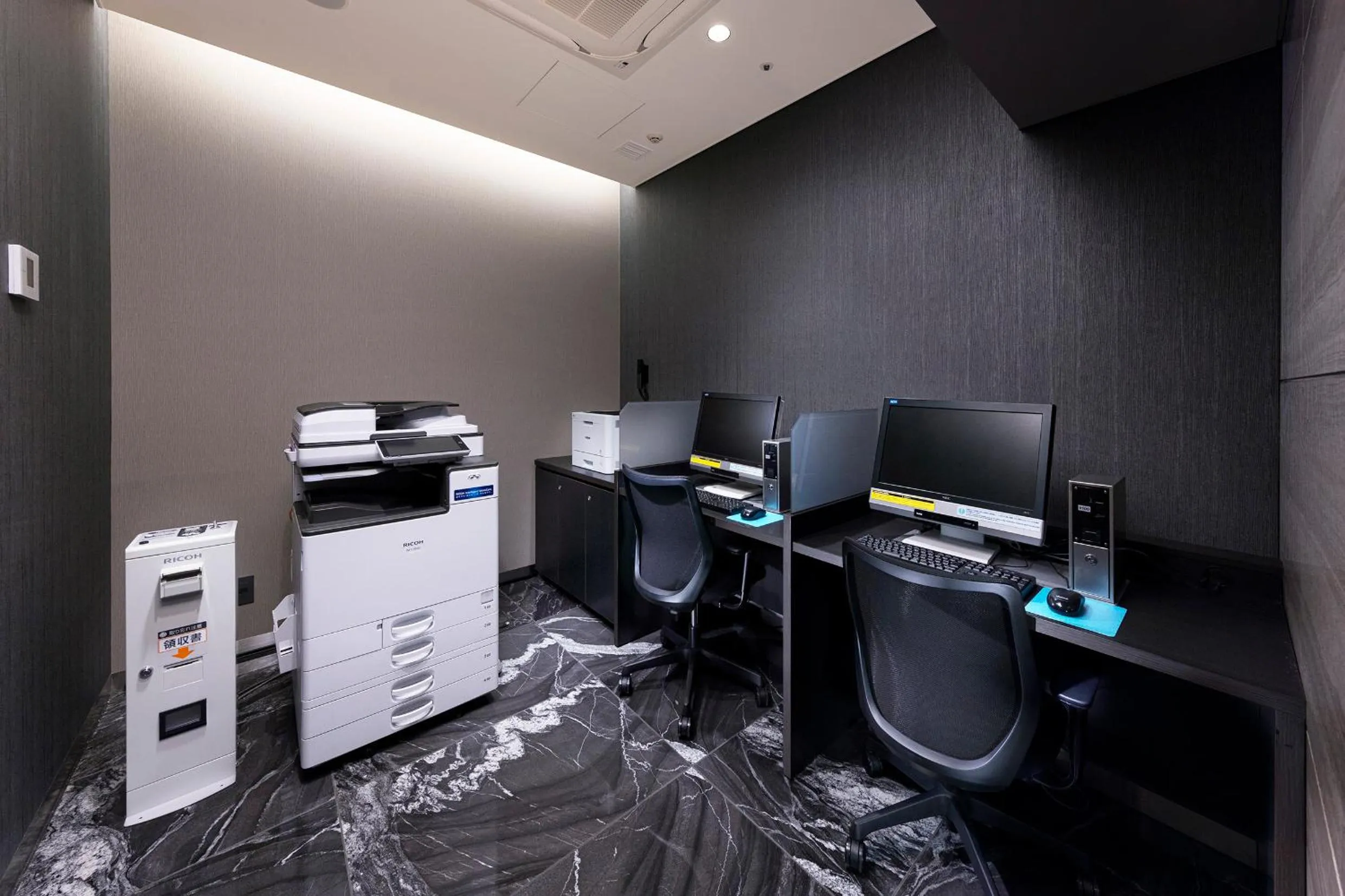 Business facilities in Villa Fontaine Grand Haneda Airport