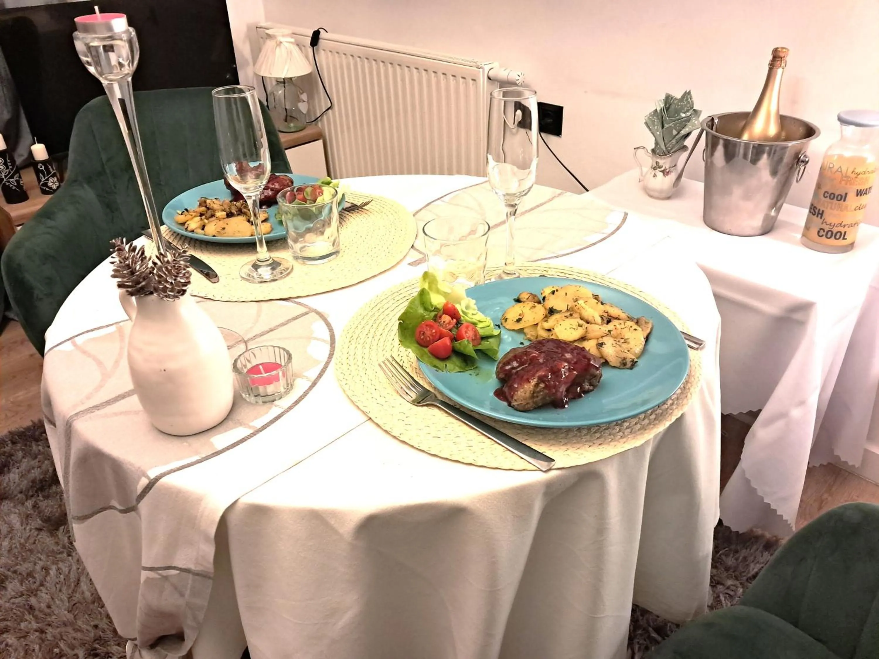 Dinner in Dom z Sauną i Jacuzzi- na wyłączność lub pokoje