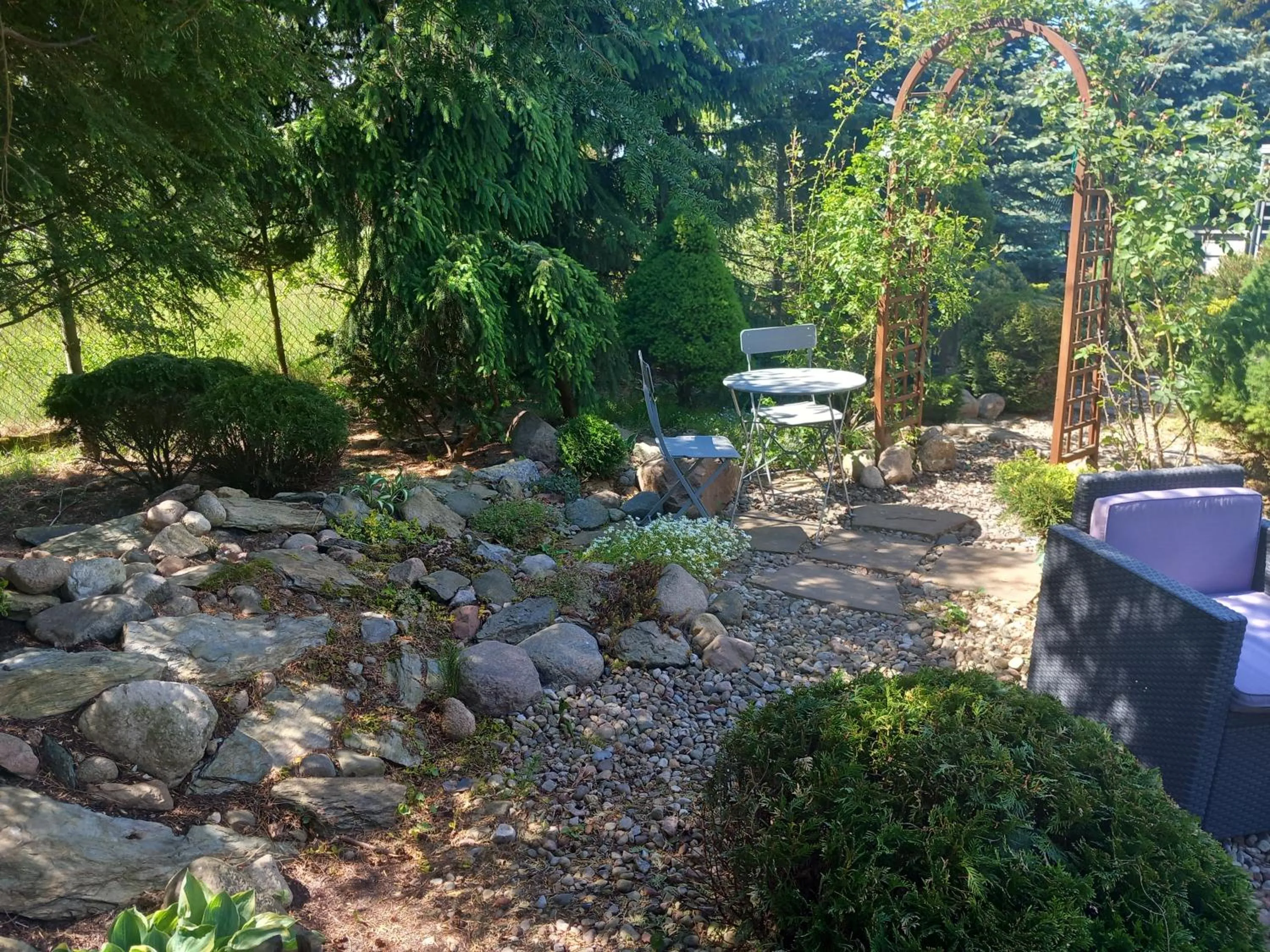 Garden in Dom z Sauną i Jacuzzi- na wyłączność lub pokoje