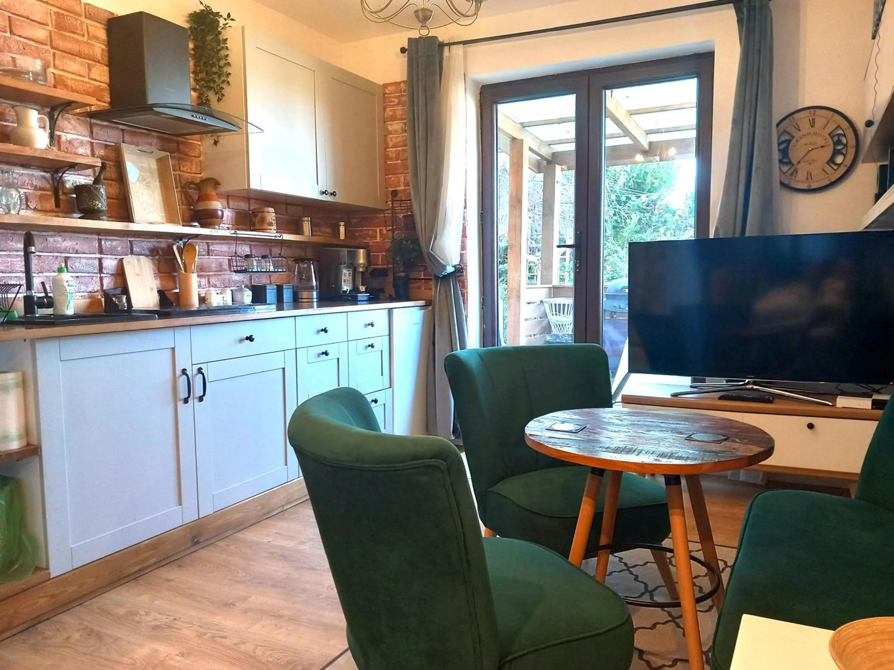 Property building in Dom z Sauną i Jacuzzi- na wyłączność lub pokoje