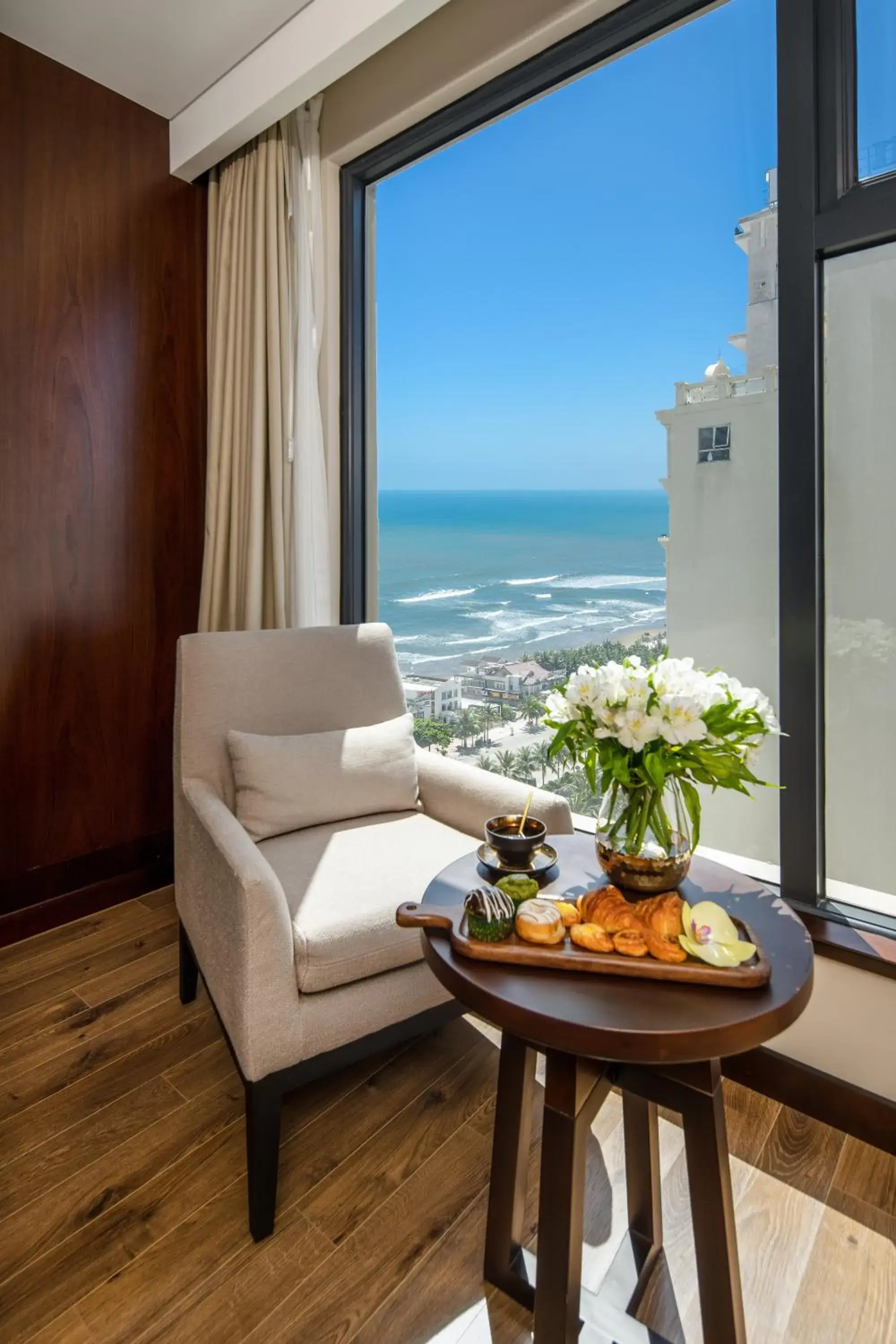 Premier King Room with Spa Offer in Minh Toan SAFI Ocean Hotel Premier King Room with Spa Offer in Minh Toan SAFI Ocean Hotel