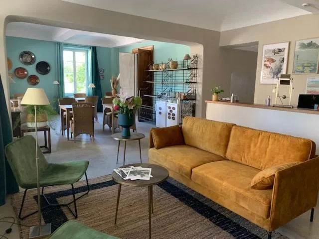Living room in Hôtel de Mirmande