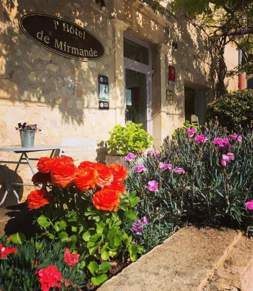 Property building in Hôtel de Mirmande