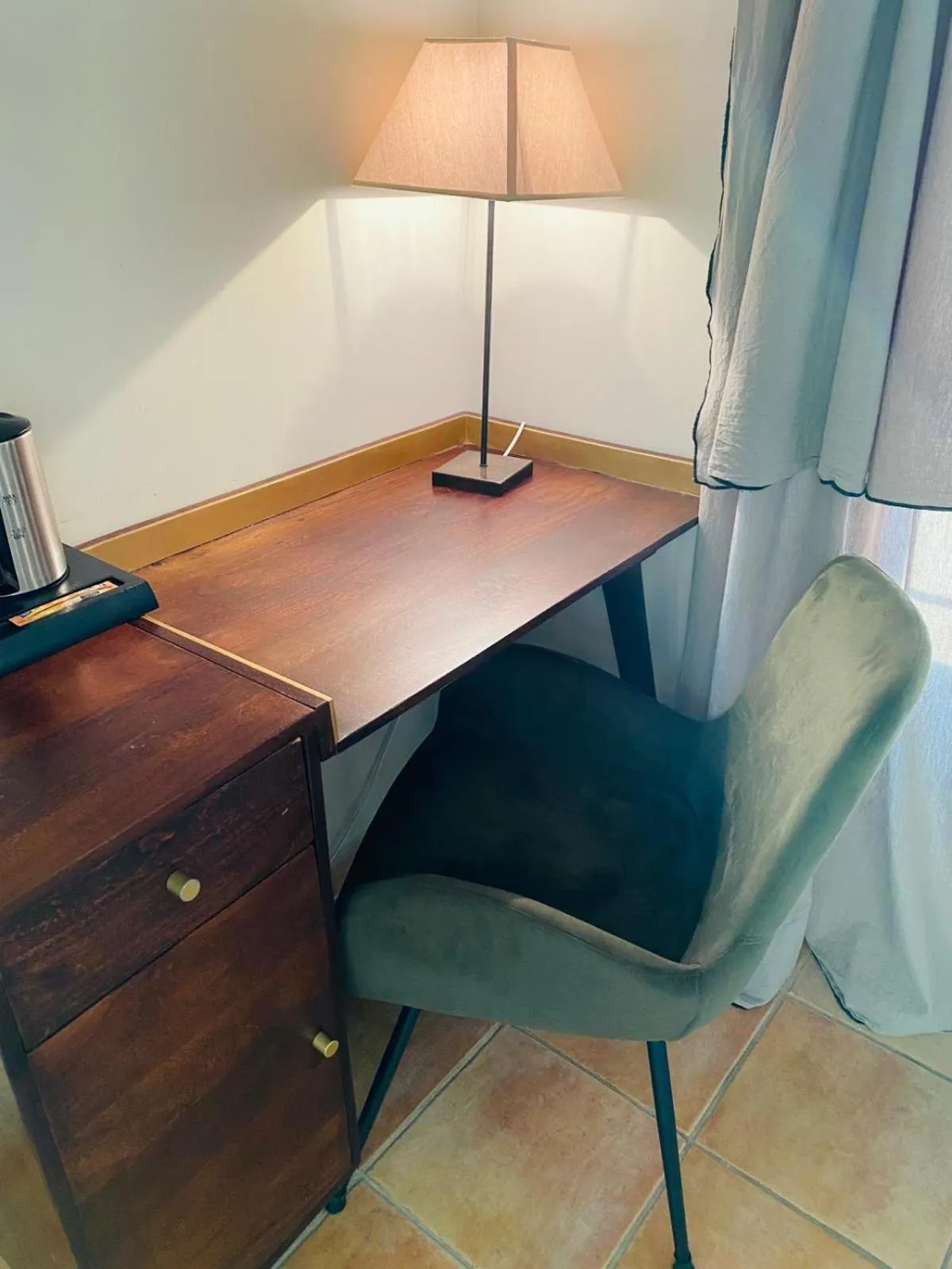 furniture in Hôtel de Mirmande