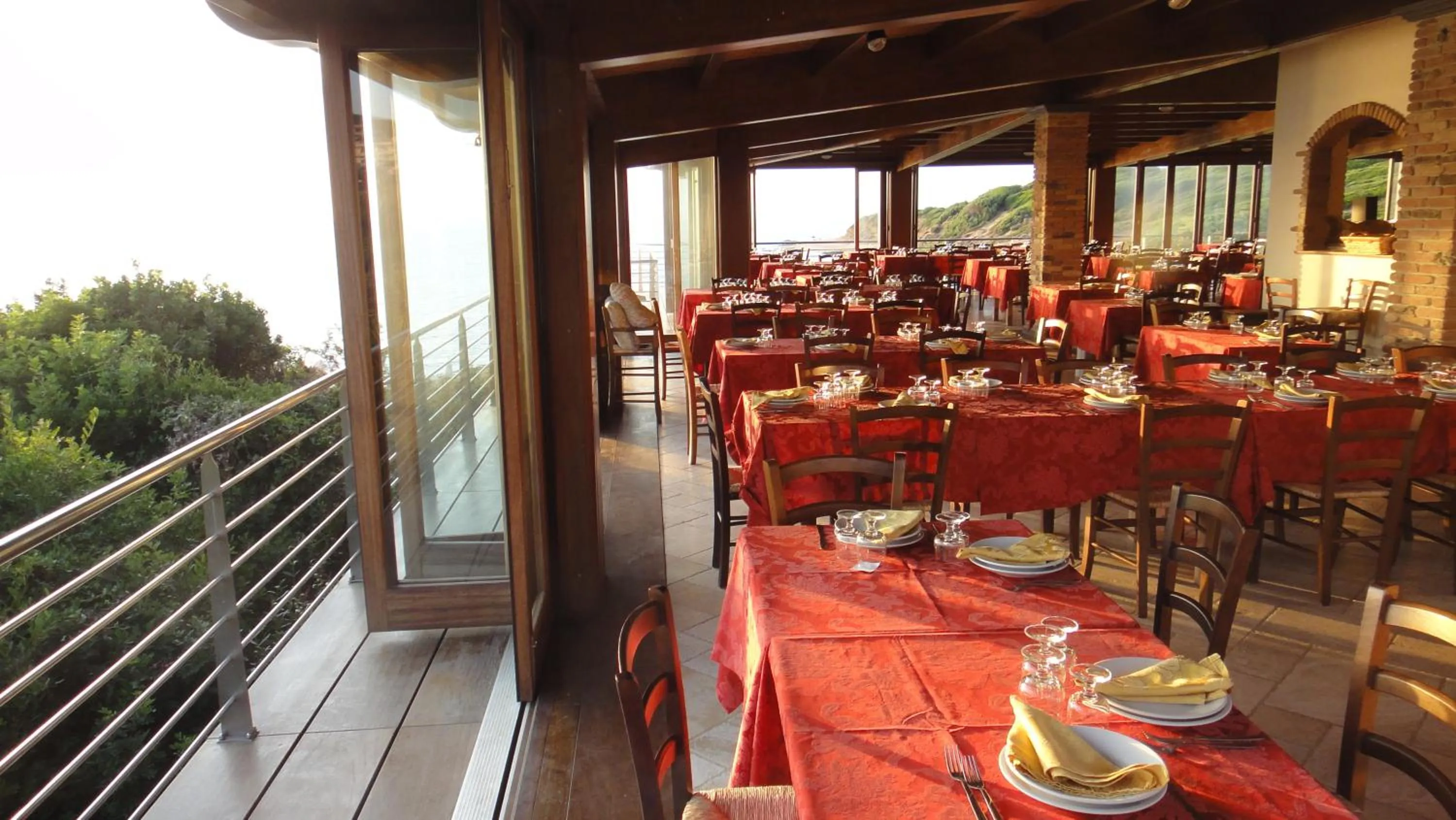 Restaurant/places to eat in Hotel Corsaro Nero