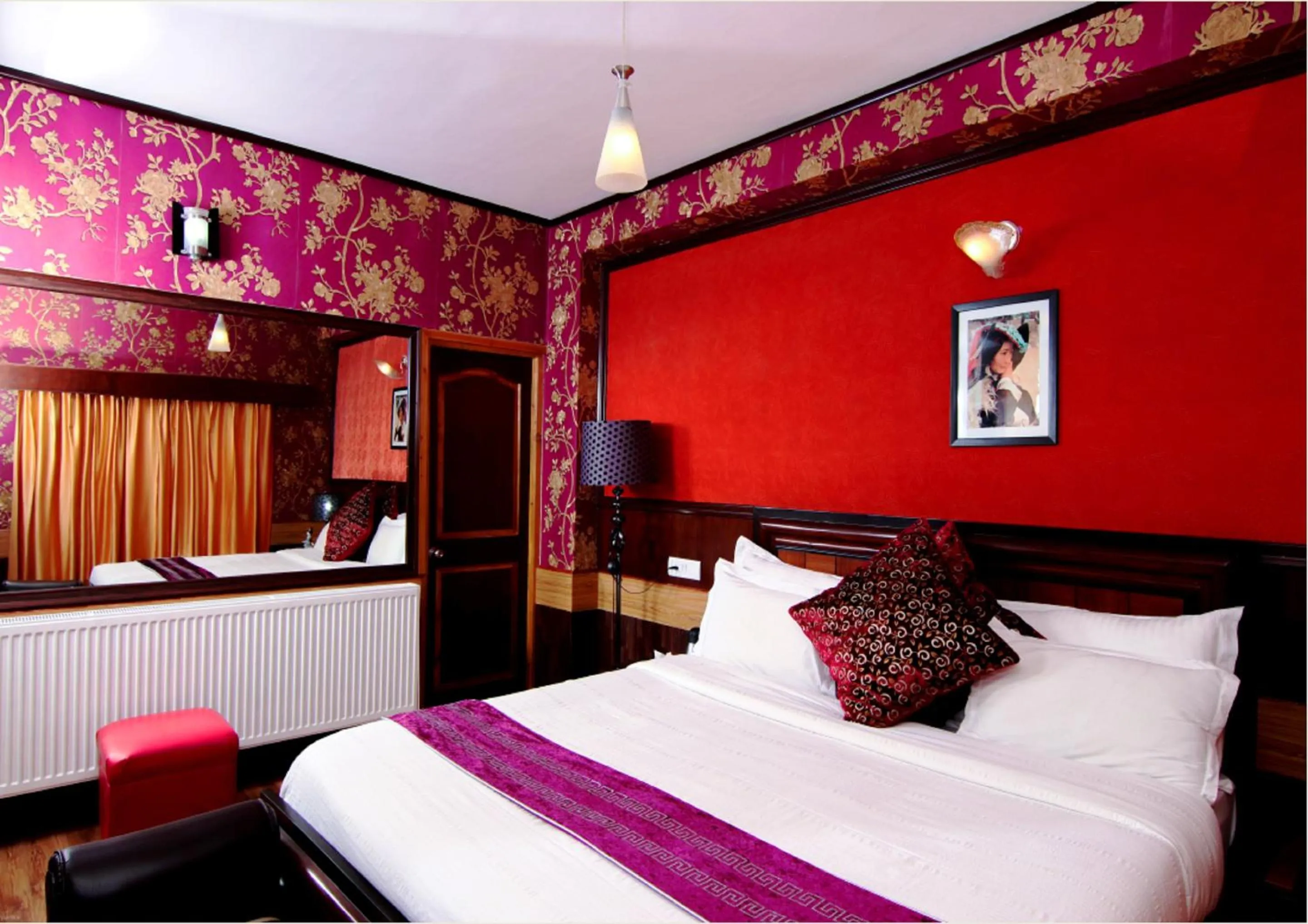 Bed in Hotel Shangrila - Leh