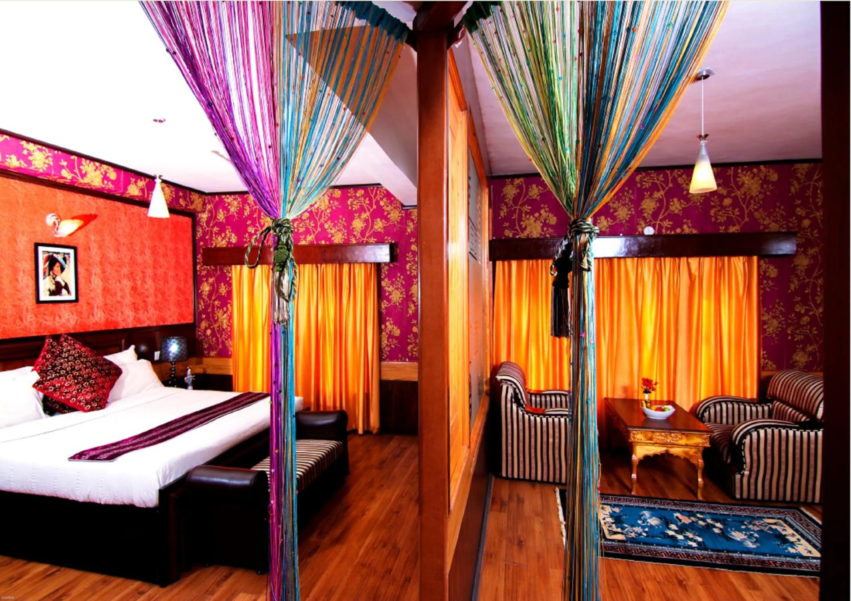 Photo of the whole room, Bed in Hotel Shangrila - Leh