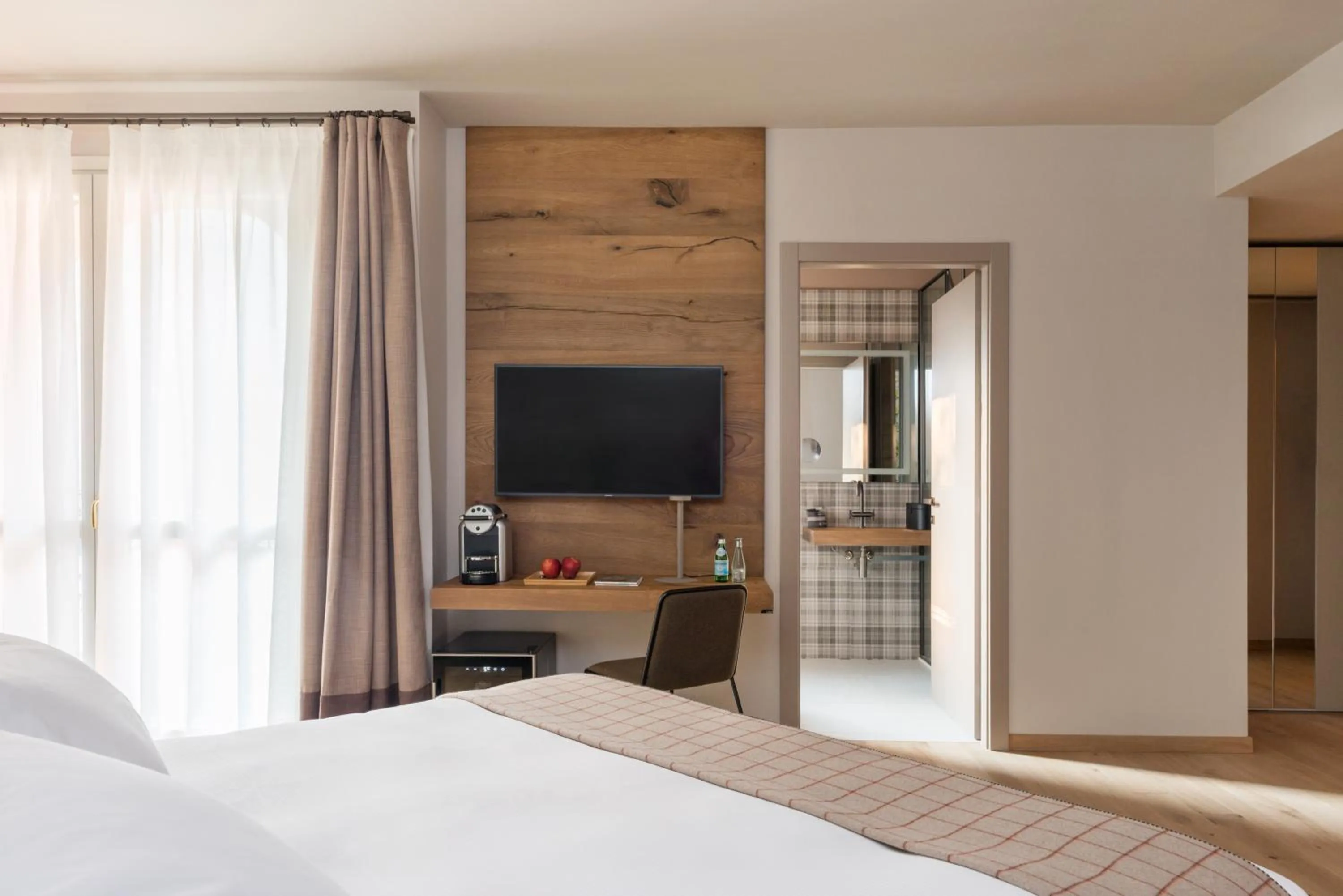 TV and multimedia, Bed in QC Room San Pellegrino