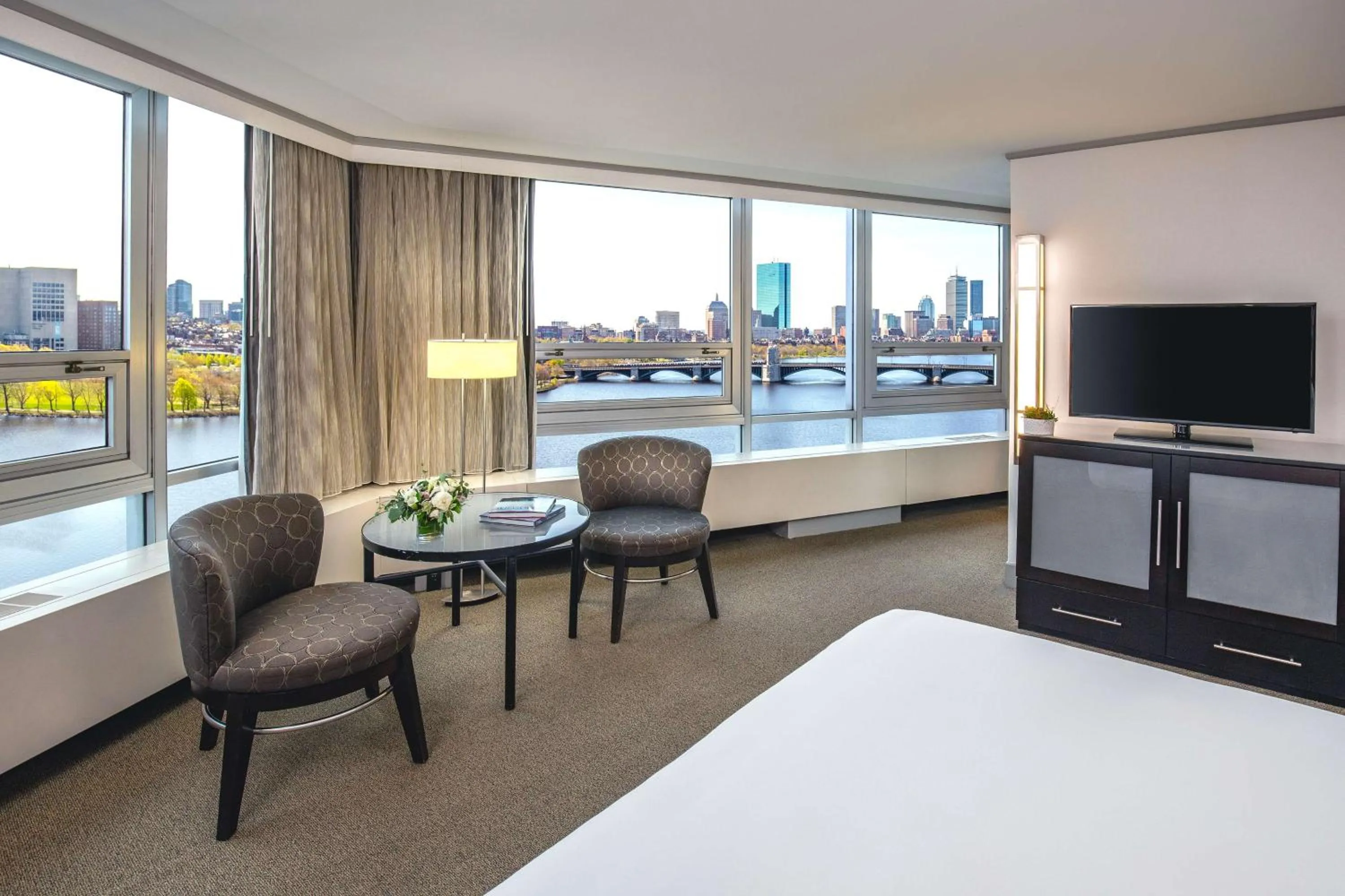 Bedroom, Bed in The Royal Sonesta Boston