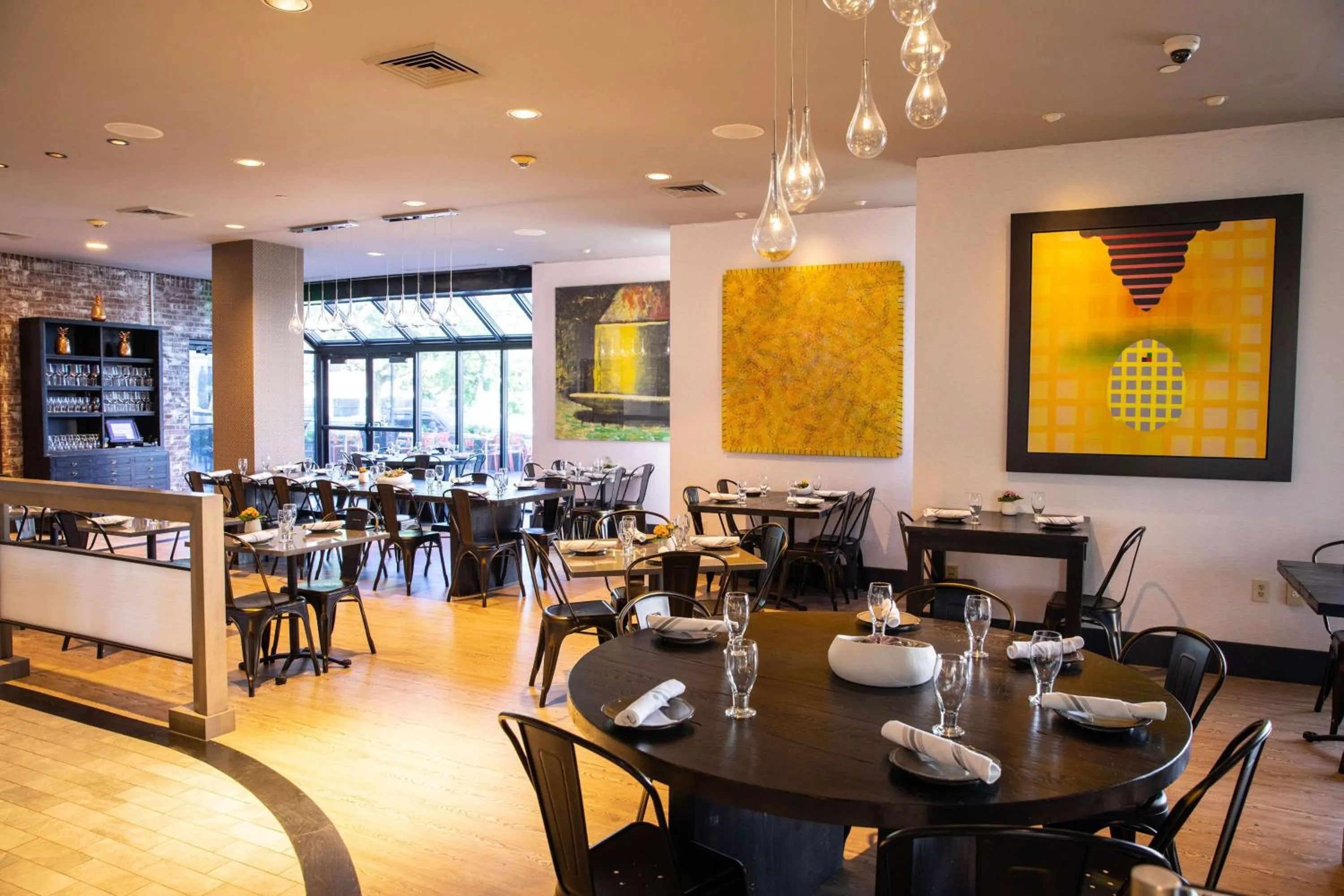 Restaurant/places to eat in The Royal Sonesta Boston