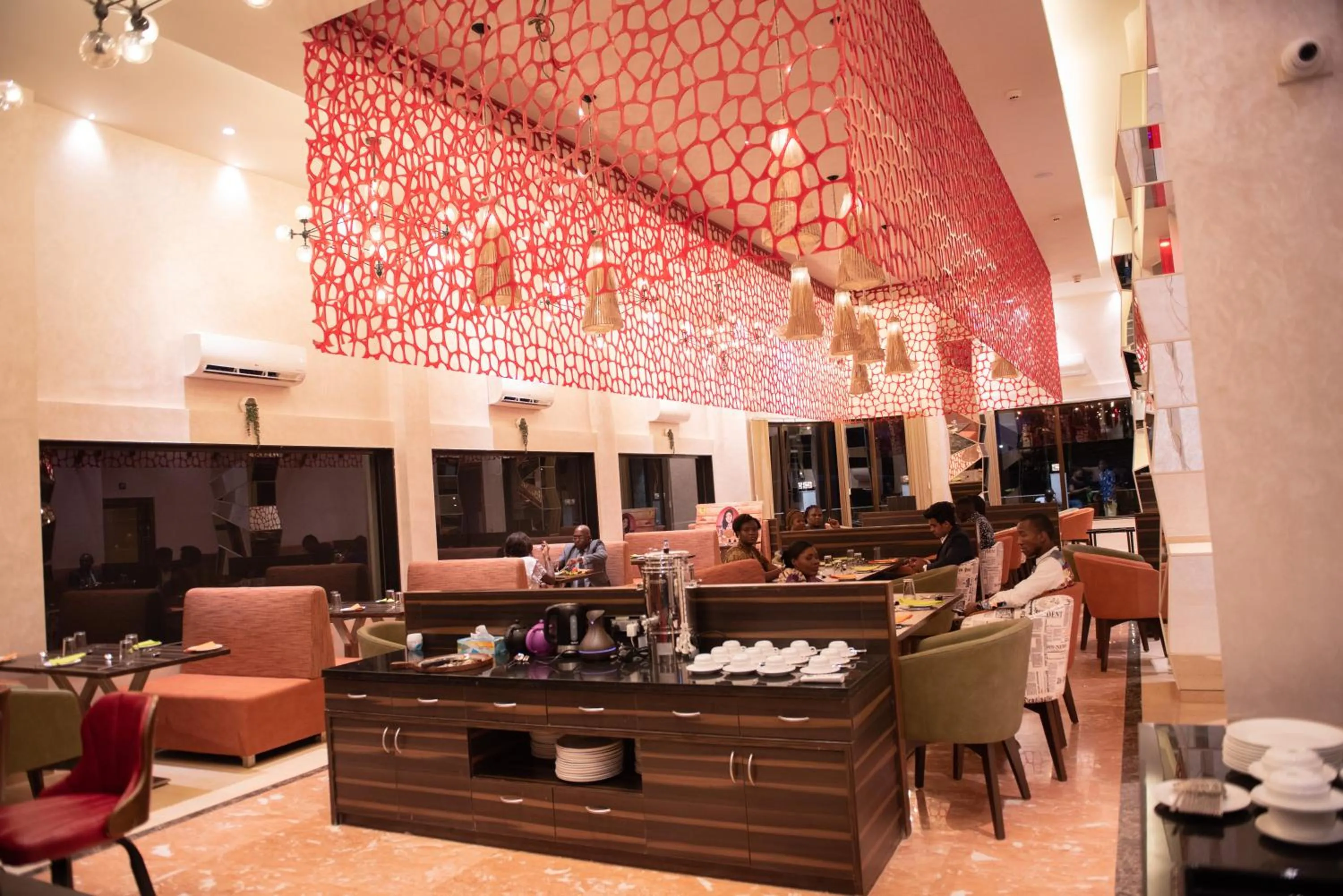 Restaurant/places to eat in Sonia Hotel