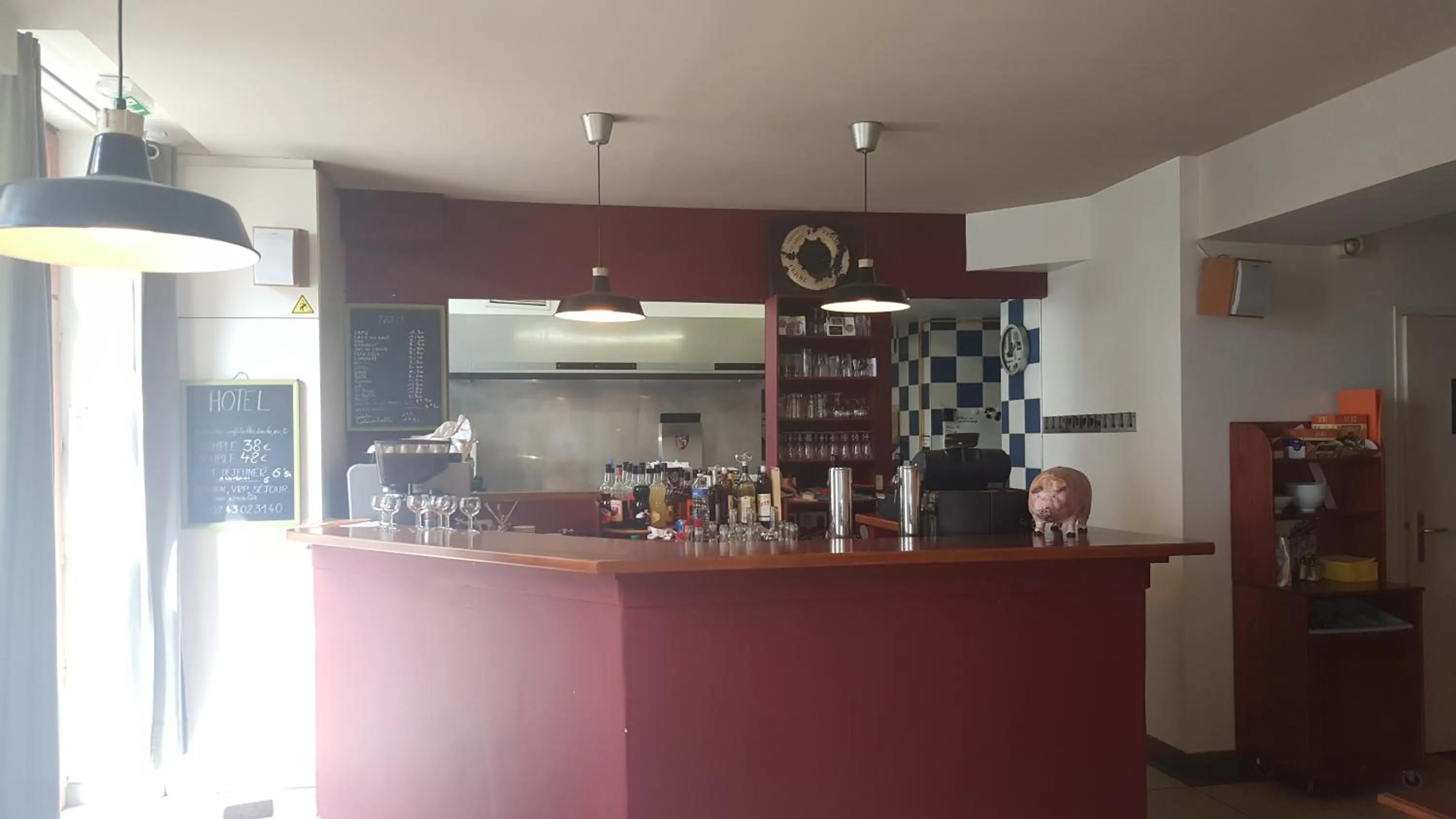 Lounge or bar in Au Pigeon Blanc