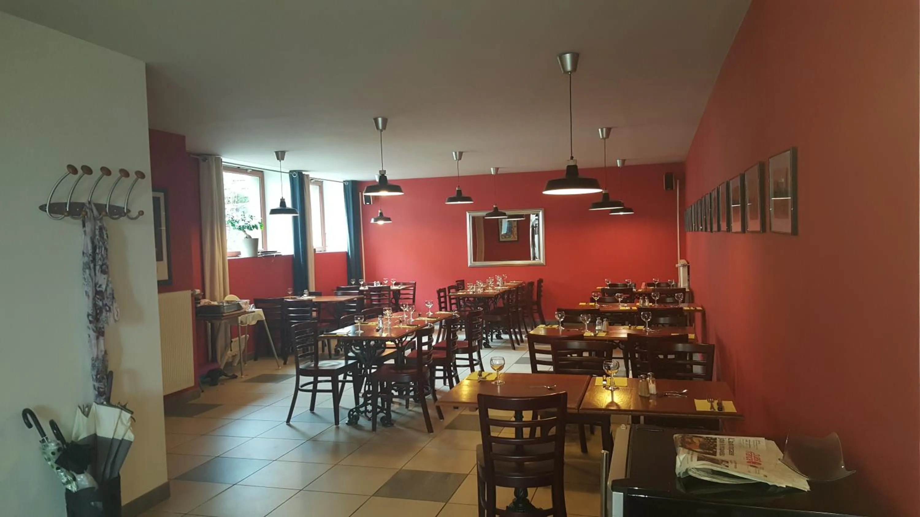 Restaurant/places to eat in Au Pigeon Blanc