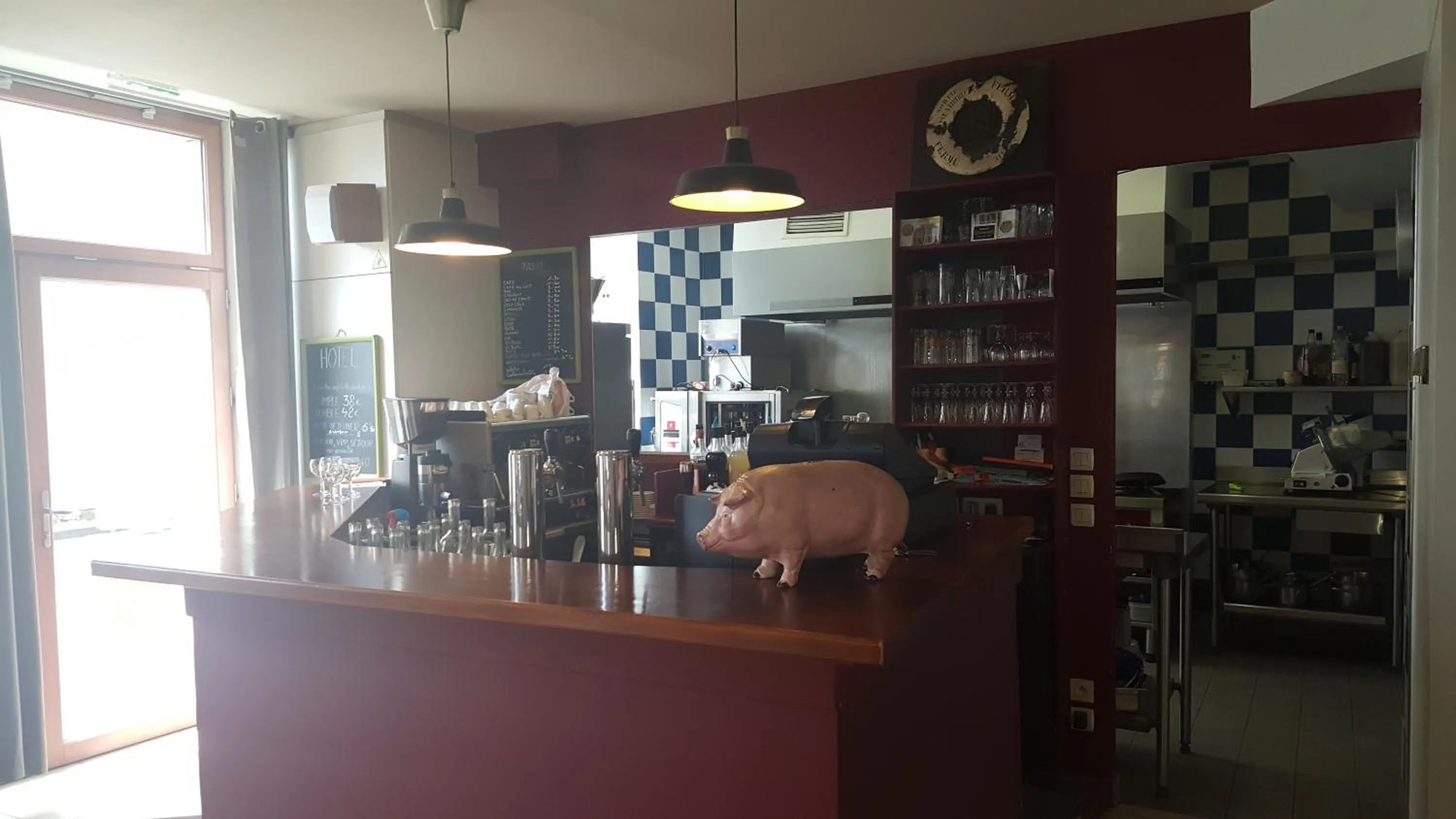 Lounge or bar in Au Pigeon Blanc