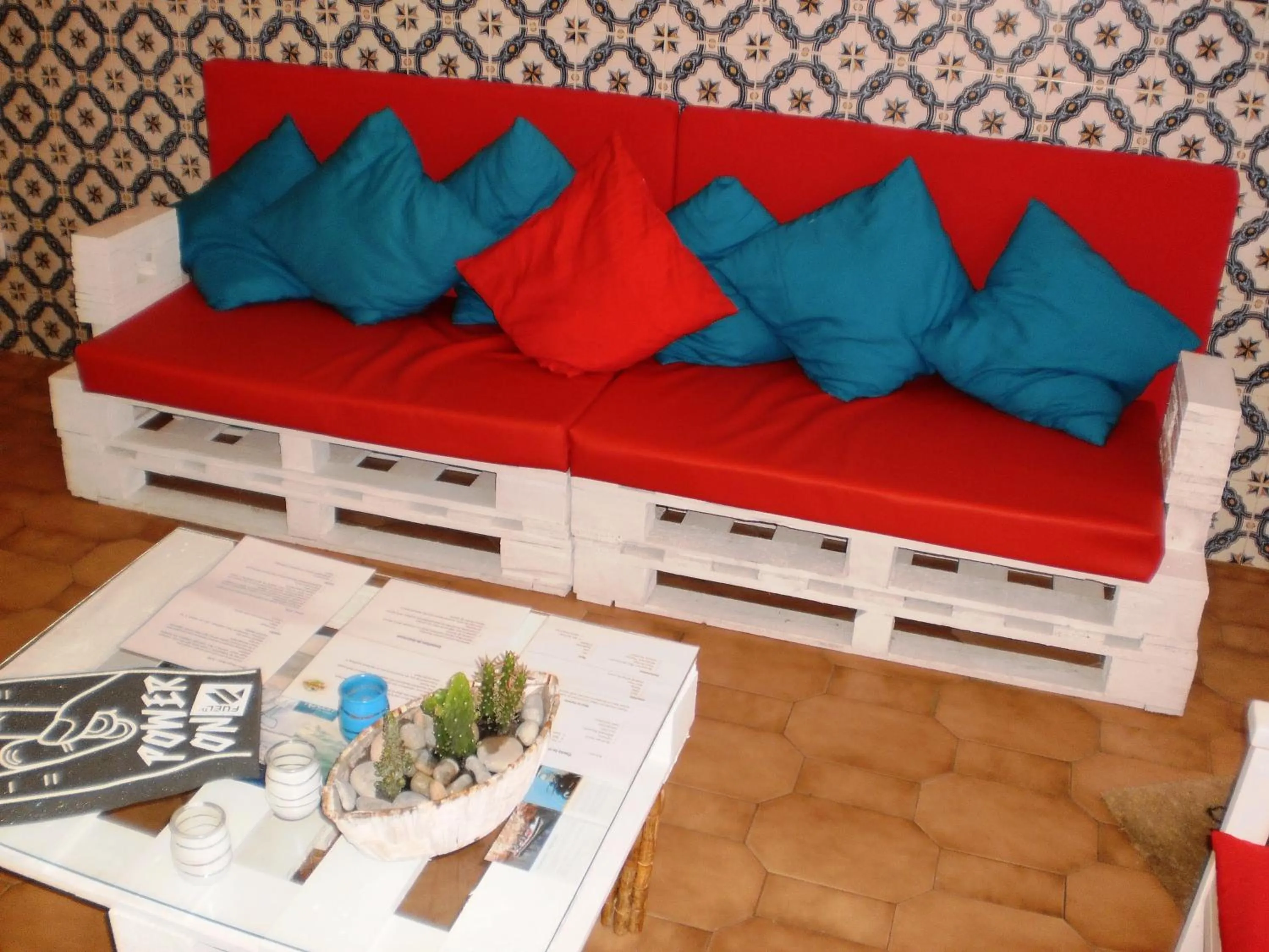 Living room in SwordFish Eco-House Peniche