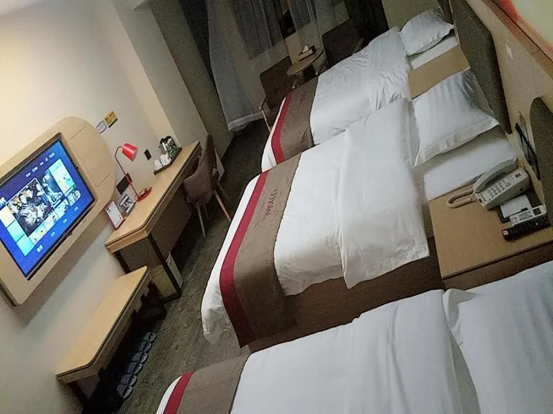 Bed in Thank Inn Plus Hotel Hunan Yongzhou Jiangyong County Yonghua International