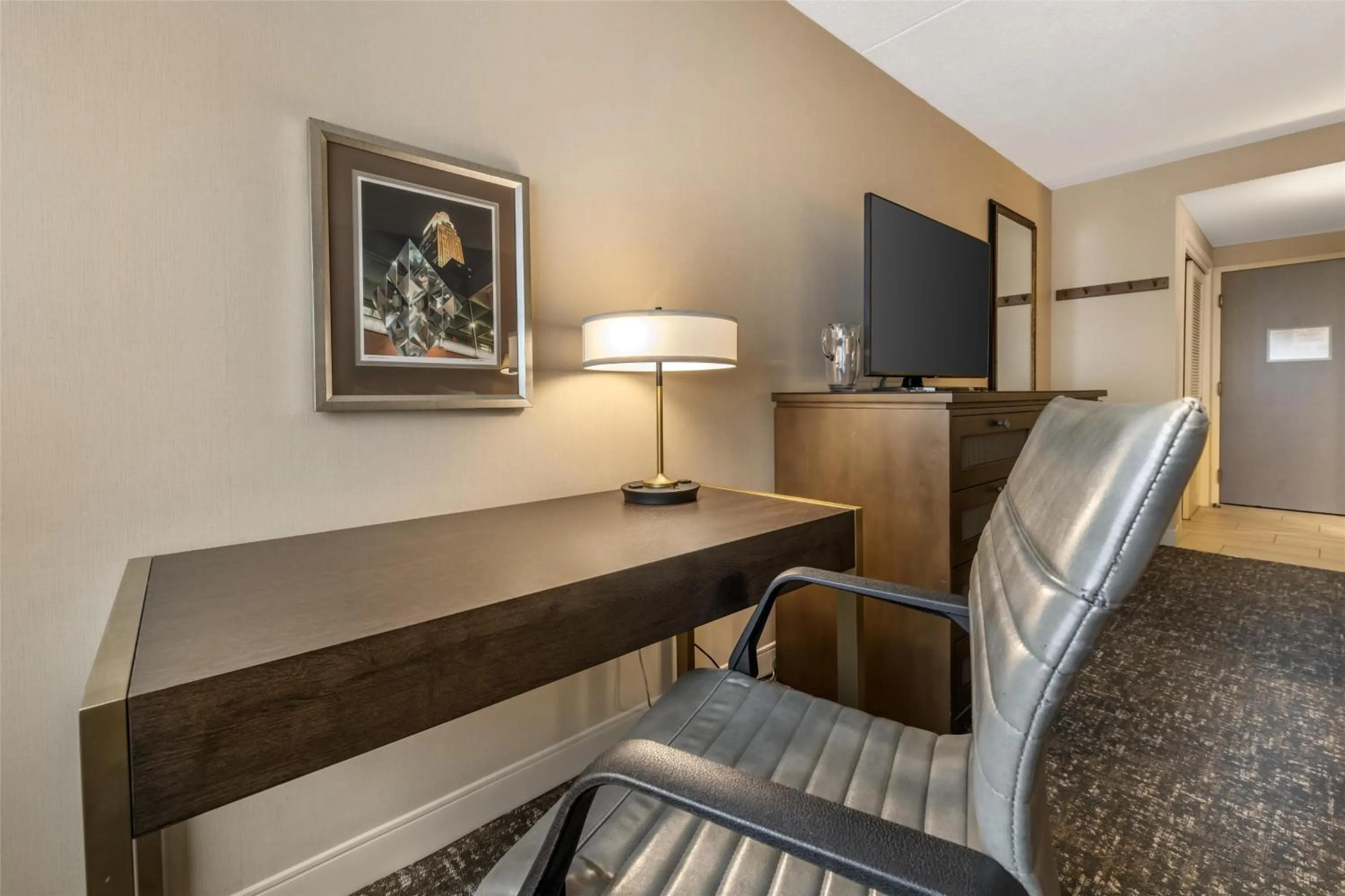 Bedroom in Best Western Plus The Normandy Inn & Suites