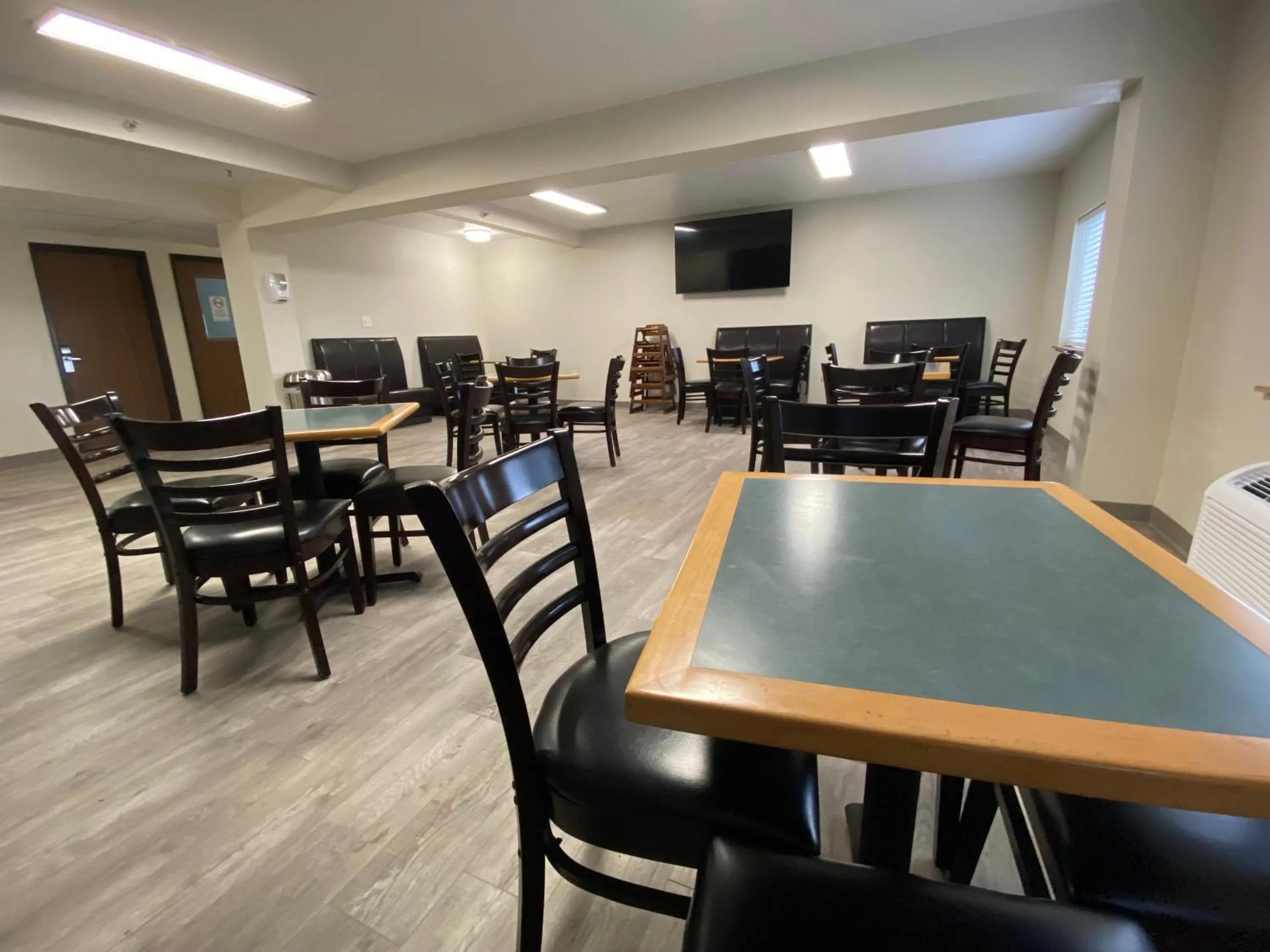 Restaurant/places to eat in Quality Inn Albuquerque East I-40 Juan Tabo Exit